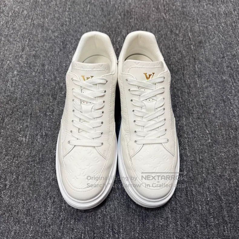 Louis Vuitton Louis Vuitton White embossed full print shoes Size US 8 / EU 41 - 2 Thumbnail