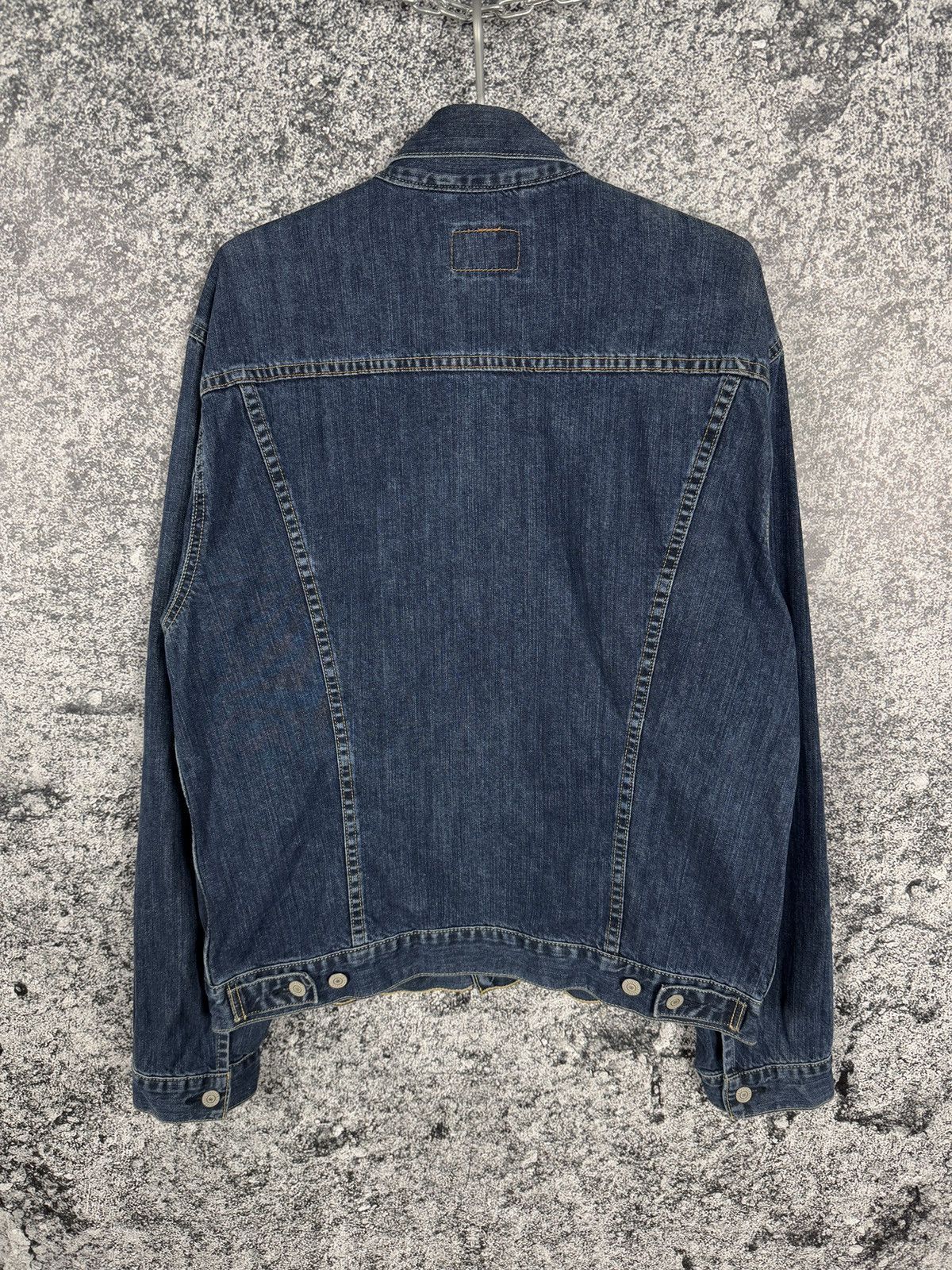 Levi's Vintage Clothing Men’s Levi’s Vintage 90s Denim Trucker Jacket Jean Size L Size US L / EU 52-54 / 3 - 9 Thumbnail