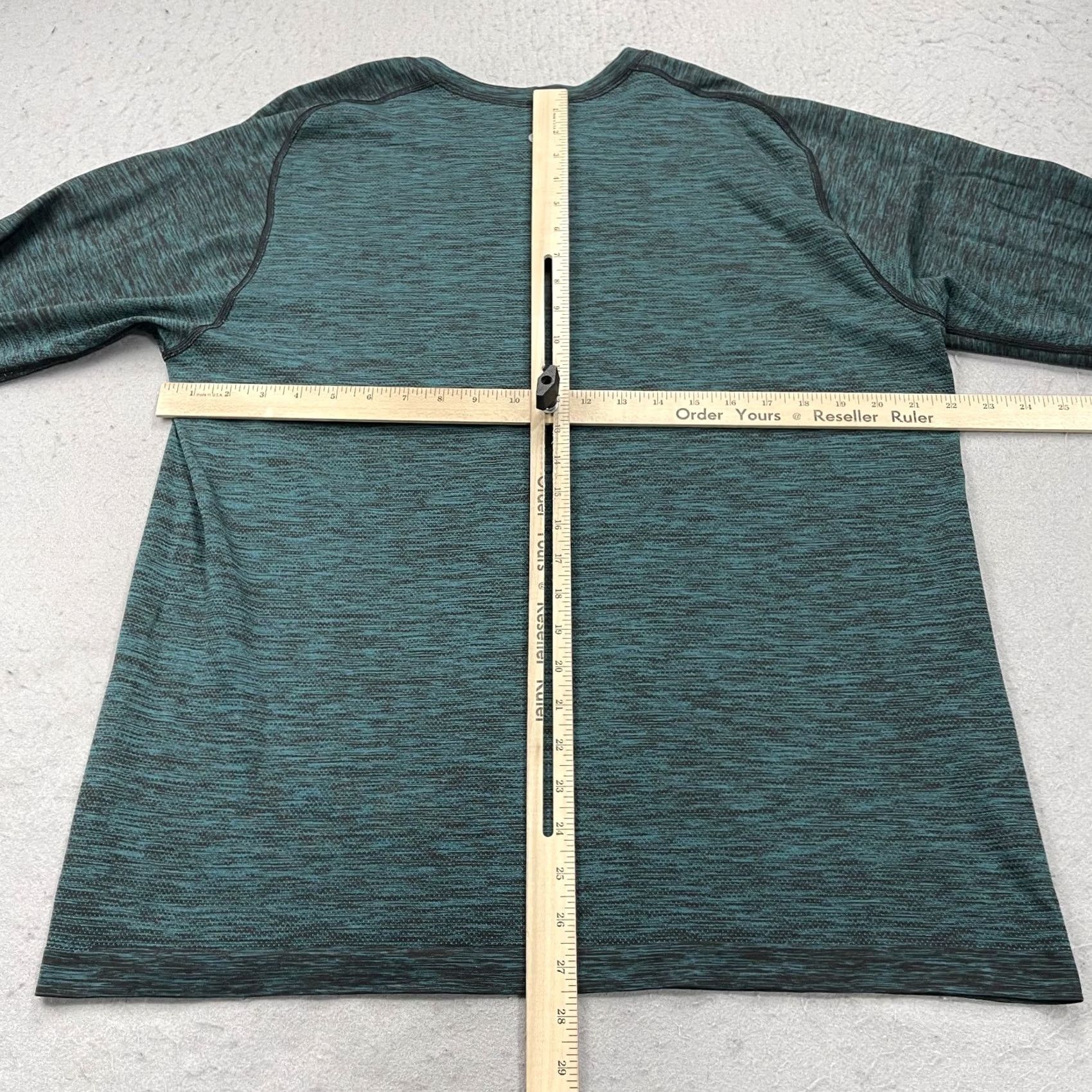 Lululemon Lululemon Shirt Mens XL Green Long Sleeve Metal Vent Athleisure Yoga Gym Size US XL / EU 56 / 4 - 7 Thumbnail