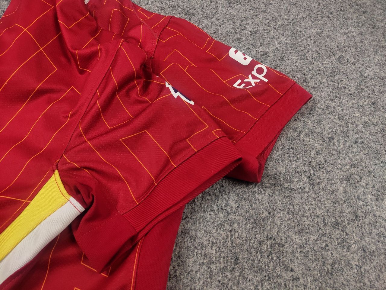 Vintage Liverpool FC Nike 24/25 Soccer Football Jersey Authentic Size US M / EU 48-50 / 2 - 11 Thumbnail