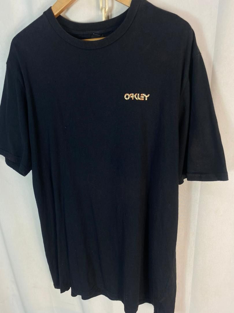 Oakley Best offer 🔥Oakley spellout tshirt Size US XL / EU 56 / 4 - 4 Thumbnail