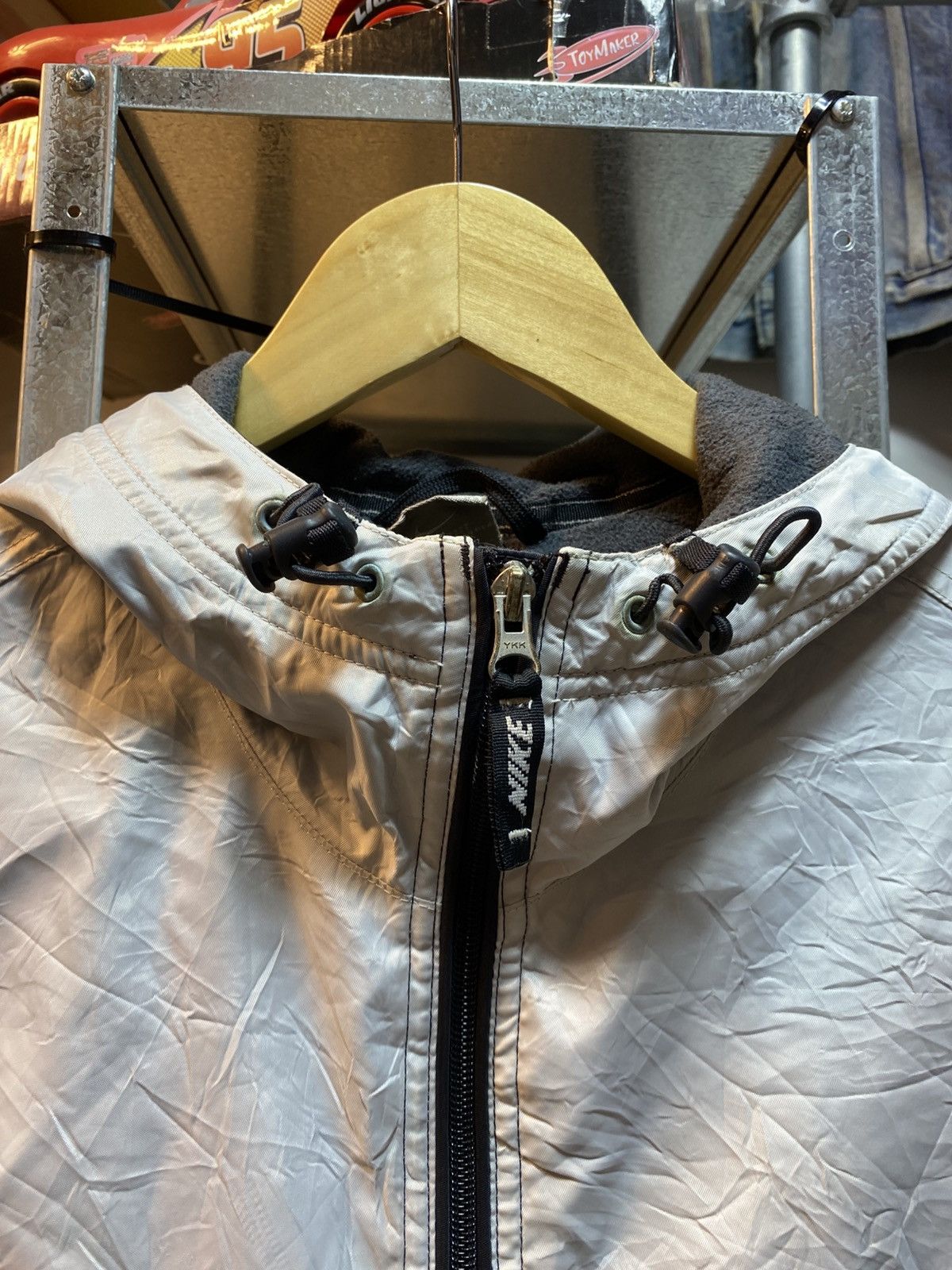 Nike Vintage Nike Spell Out Windbreaker Jacket Size US S / EU 44-46 / 1 - 3 Thumbnail