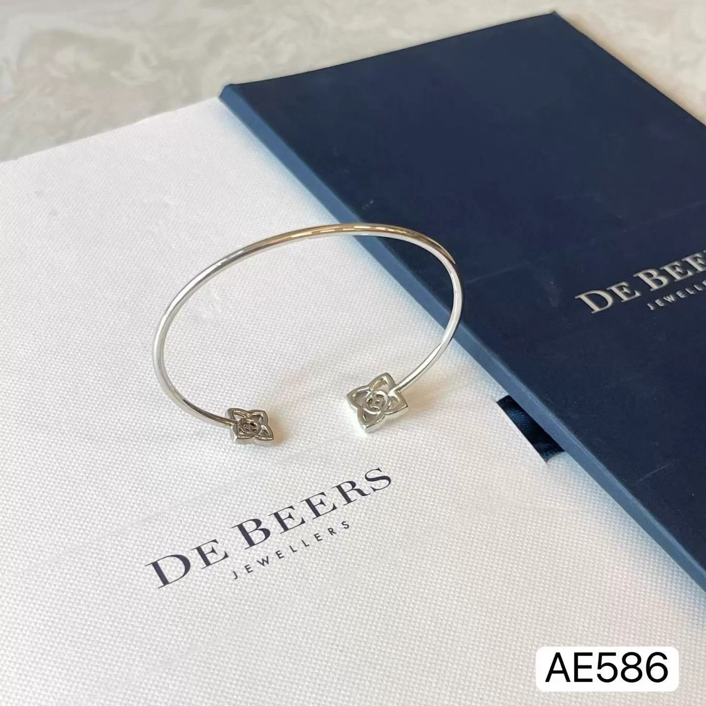 Other DE BEERS Lotus 18k Gold Diamond Bracelet 15.5cm AE586 Size ONE SIZE - 7 Thumbnail