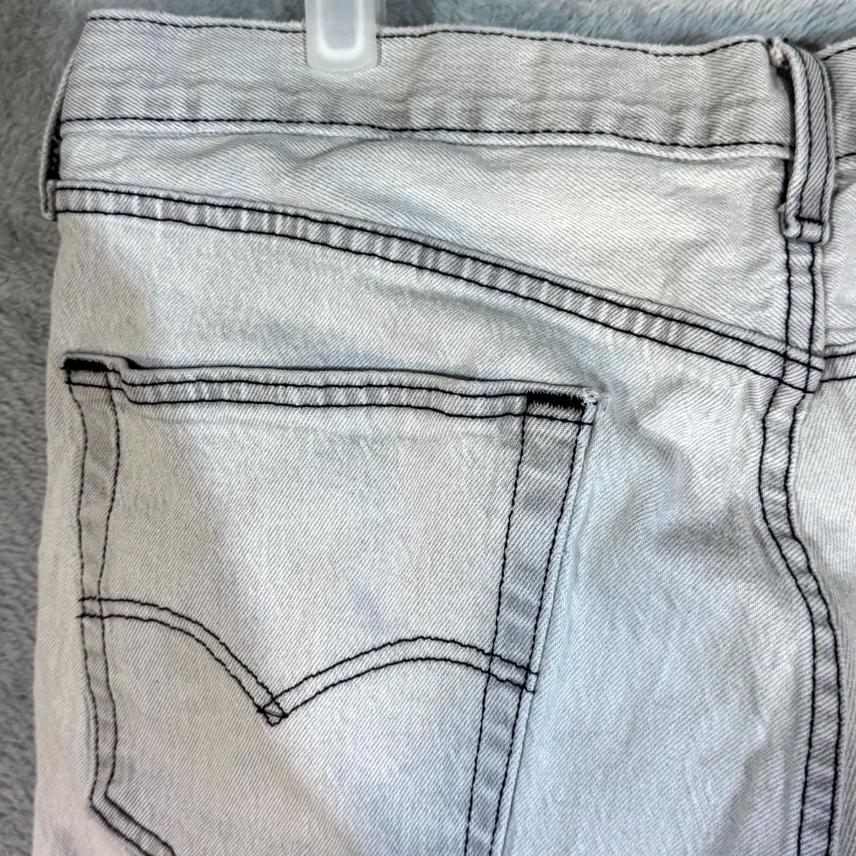 Levi's Levi's Shorts Bermuda Gray 501 Original Fit Mid-Rise Button-Fly Mens 36 Size US 36 / EU 52 - 7 Thumbnail
