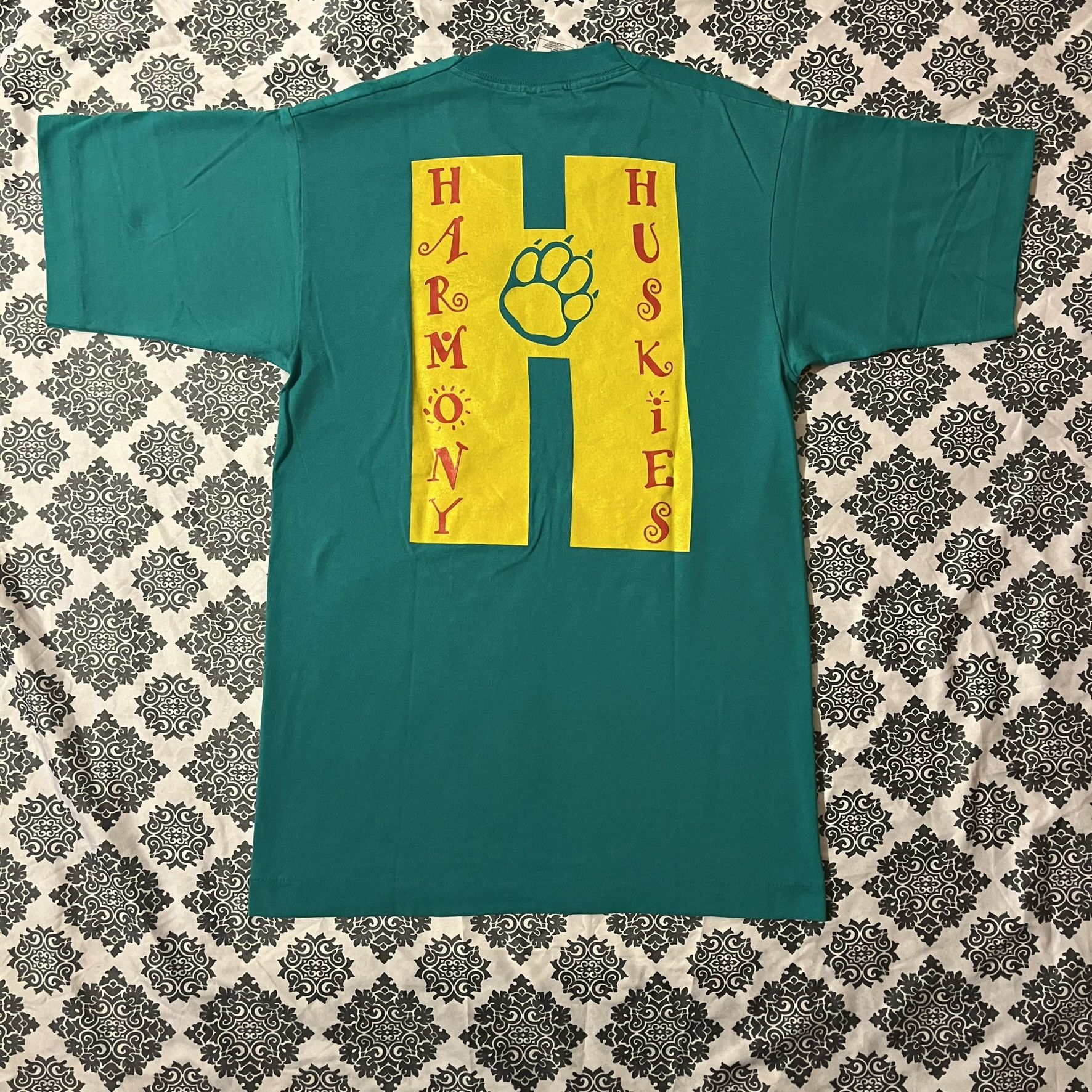Fruit Of The Loom × Vintage VTG 90s Harmony Huskies Single Stitched Logo Graphic Tee Size US S / EU 44-46 / 1 - 1 Thumbnail