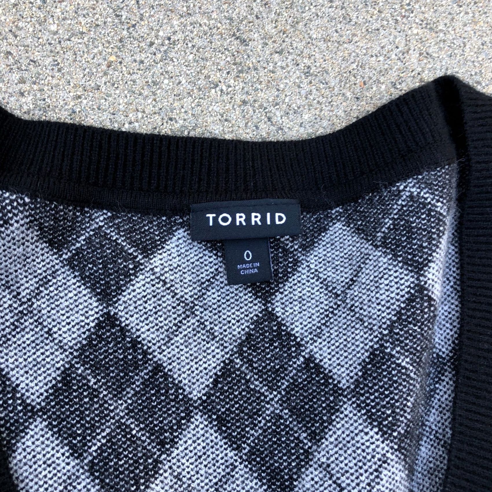 Torrid TORRID Argyle Sweater Women's 0 Sweatshirt V Neck Long Sleeve Black White Rayon Knit Pullover Women Size XS / US 0-2 / IT 36-38 - 3 Thumbnail