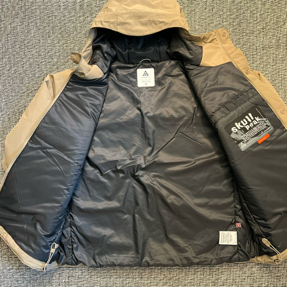 Nike × Nike ACG Nike ACG PrimaLoft® "Skull Peak" Men's Storm-FIT Jacket Size US M / EU 48-50 / 2 - 3 Thumbnail