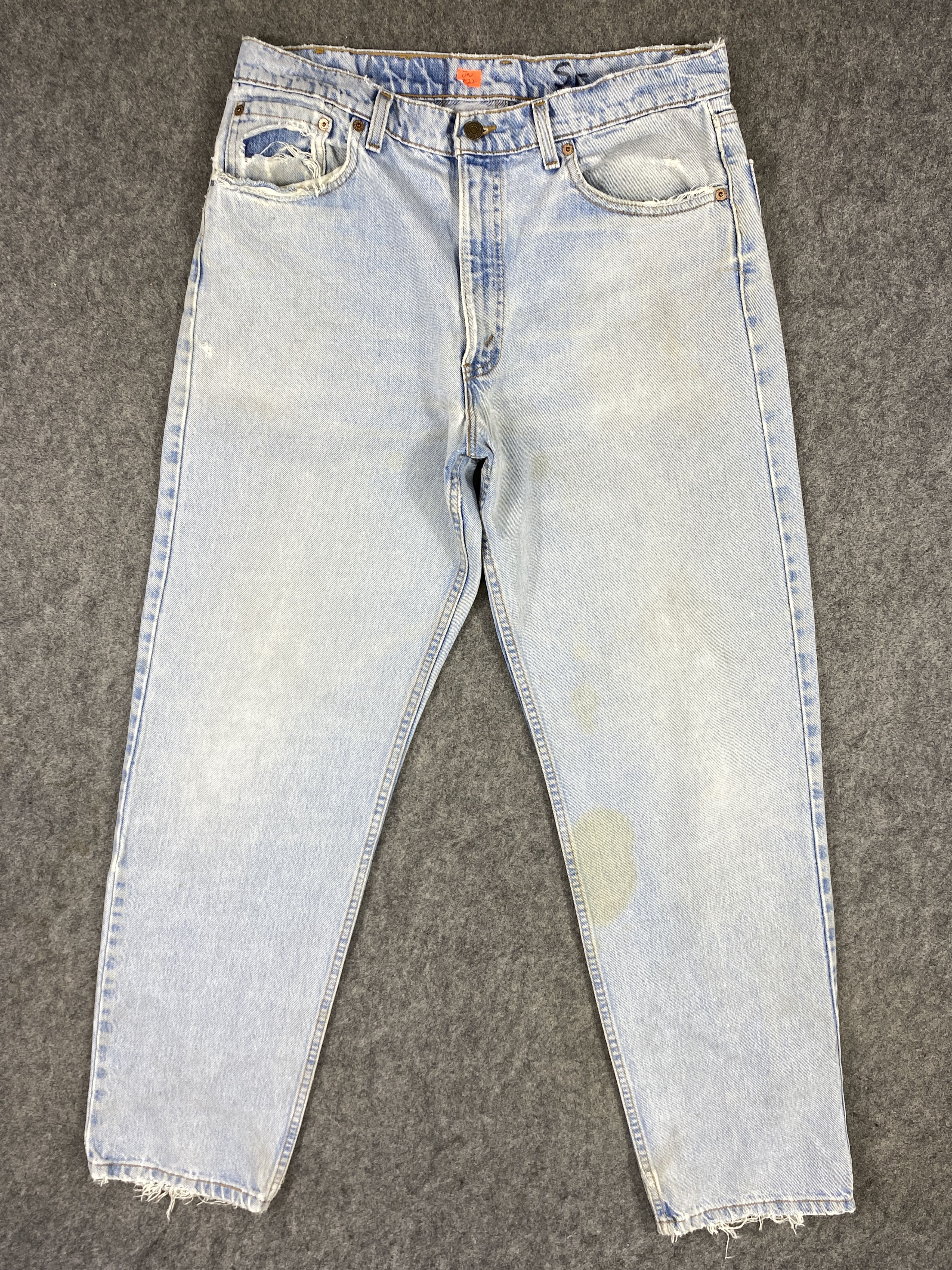 image of Distressed Denim x Hype 90's Light Blue Wash Vintage Levi's 550 Usa 35X31.5 -Jn1832, Men's