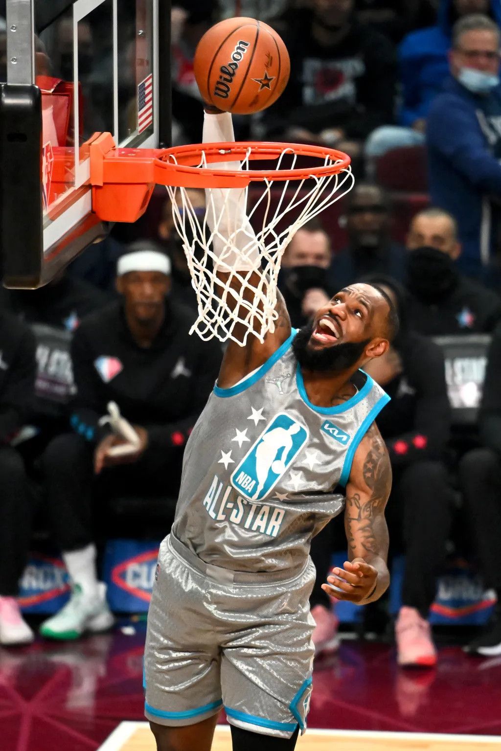 Nike Authentic 2022 LeBron James Nike All-Star Swingman Jersey Size US L / EU 52-54 / 3 - 1 Thumbnail