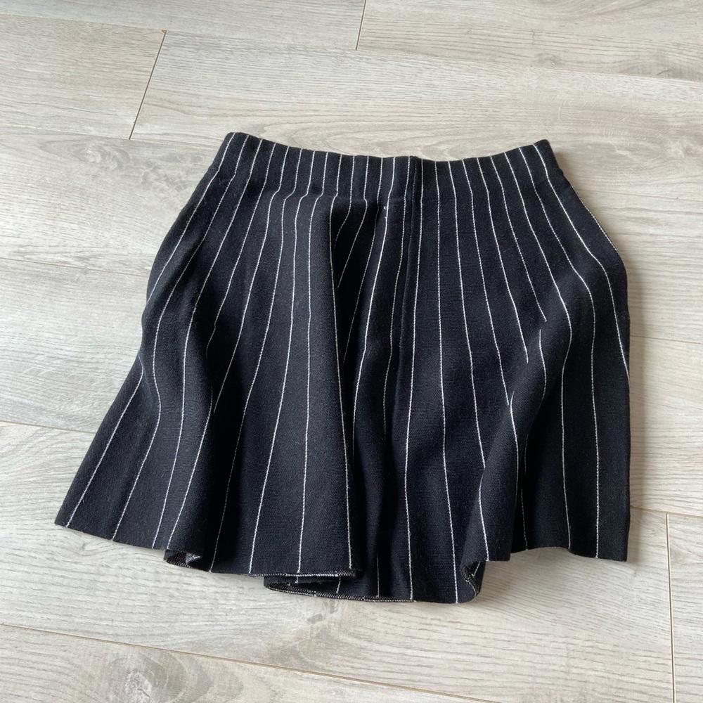 Zara Zara Black and White Striped Skater Skirt Size 32" / US 10 / IT 46 - 4 Thumbnail