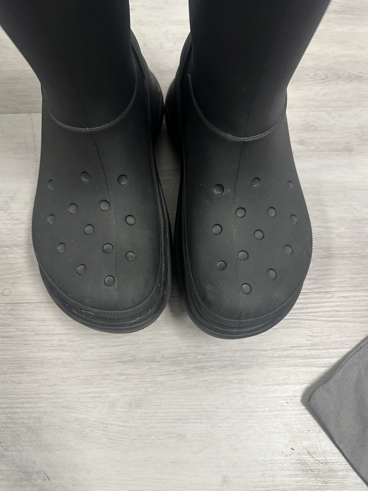 Balenciaga Balenciaga x Croc Boots (Black) Size US 9 / EU 42 - 2 Thumbnail
