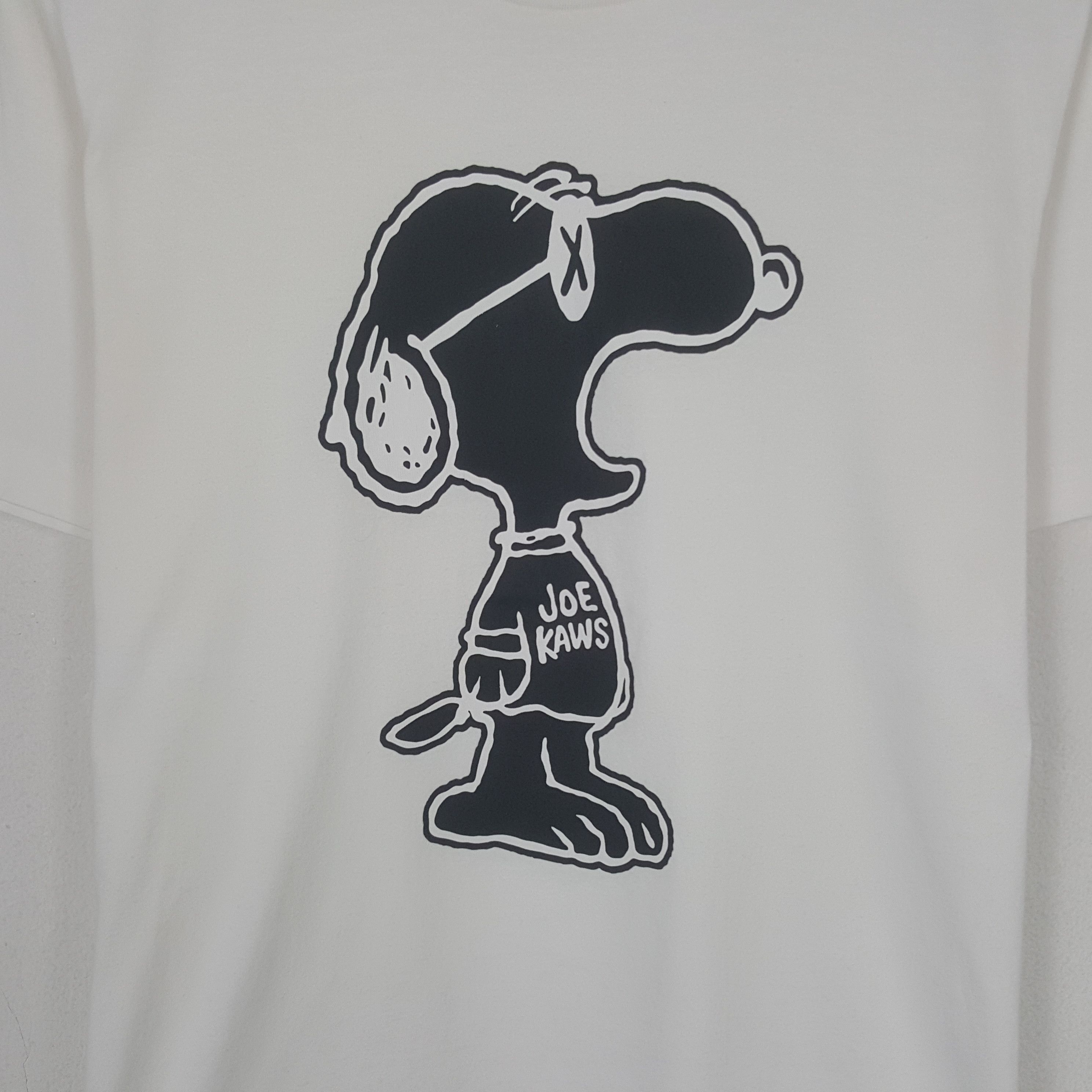 Kaws Vintage Kaws x Peanut x UNIQLO Joe Tshirt Size US M / EU 48-50 / 2 - 2 Thumbnail