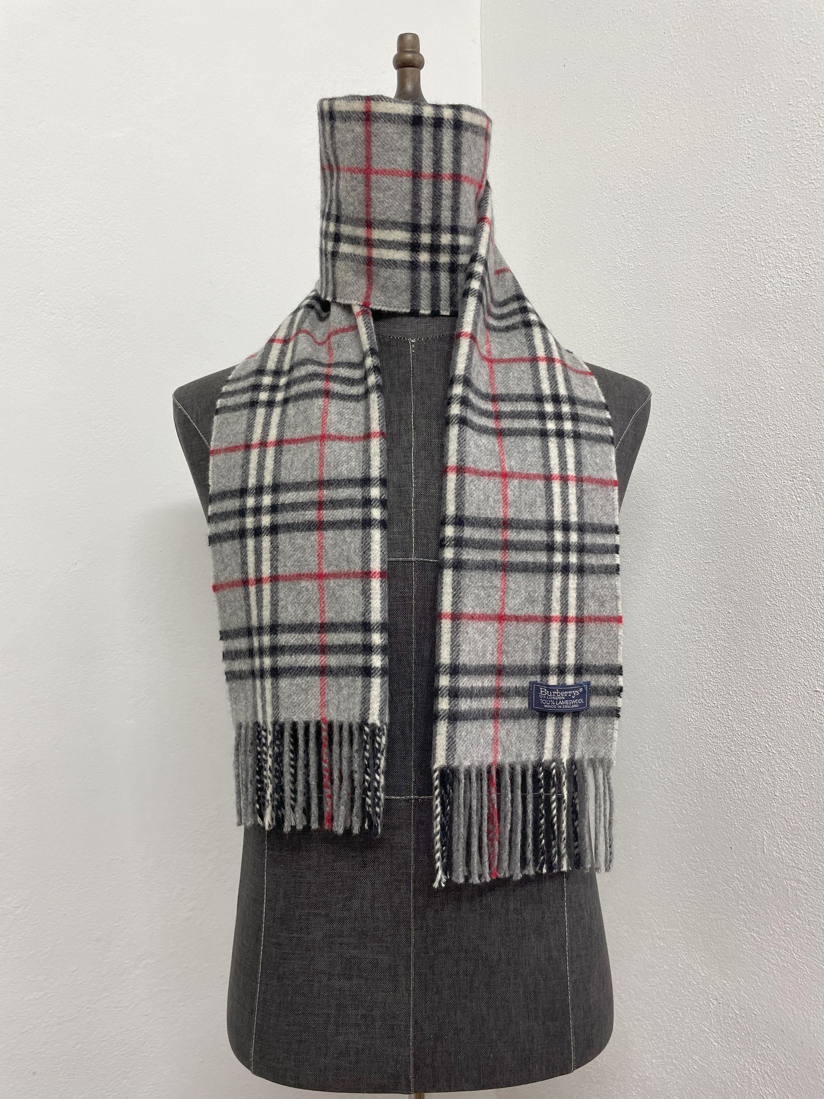 Burberry Burberrys Scarf / Muffler - 6200 Size ONE SIZE - 1 Thumbnail