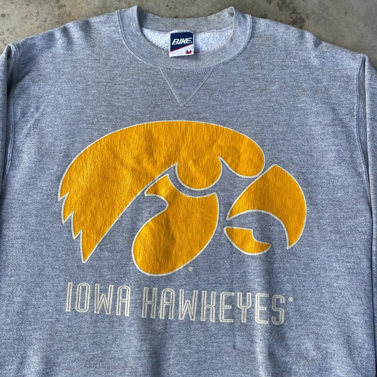 Vintage VINTAGE 80S IOWA HAWKEYES SWEATSHIRT JUMPER CREWNECK Size US M / EU 48-50 / 2 - 7 Thumbnail