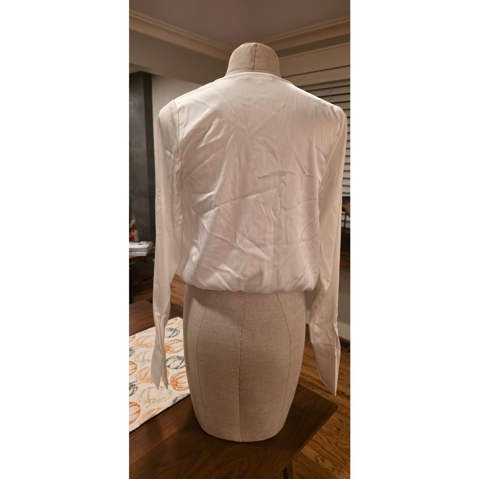Good American Good American Long Sleeve Satin Faux Wrap NWOT Size S Size S / US 4 / IT 40 - 4 Thumbnail