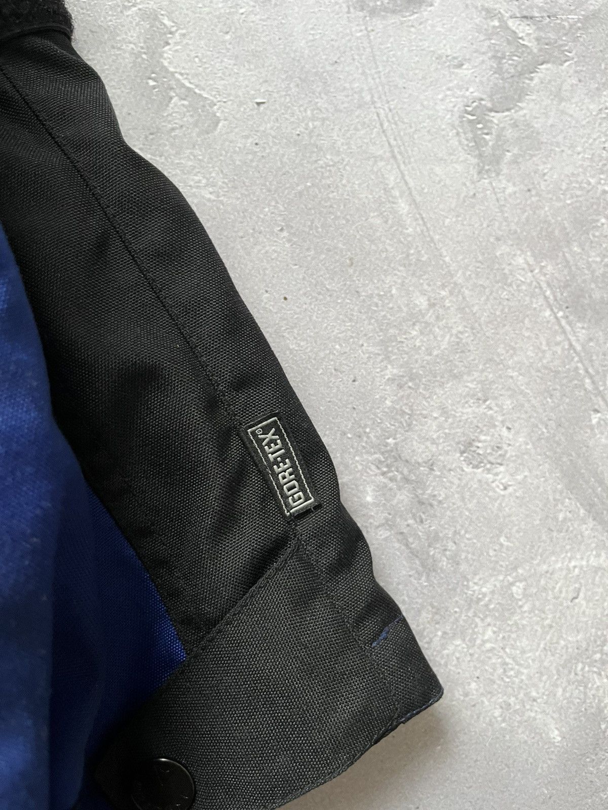 Dainese Dainese Gore-Tex Jacket waterproof Black/Blue Size 48 Size US M / EU 48-50 / 2 - 13 Thumbnail