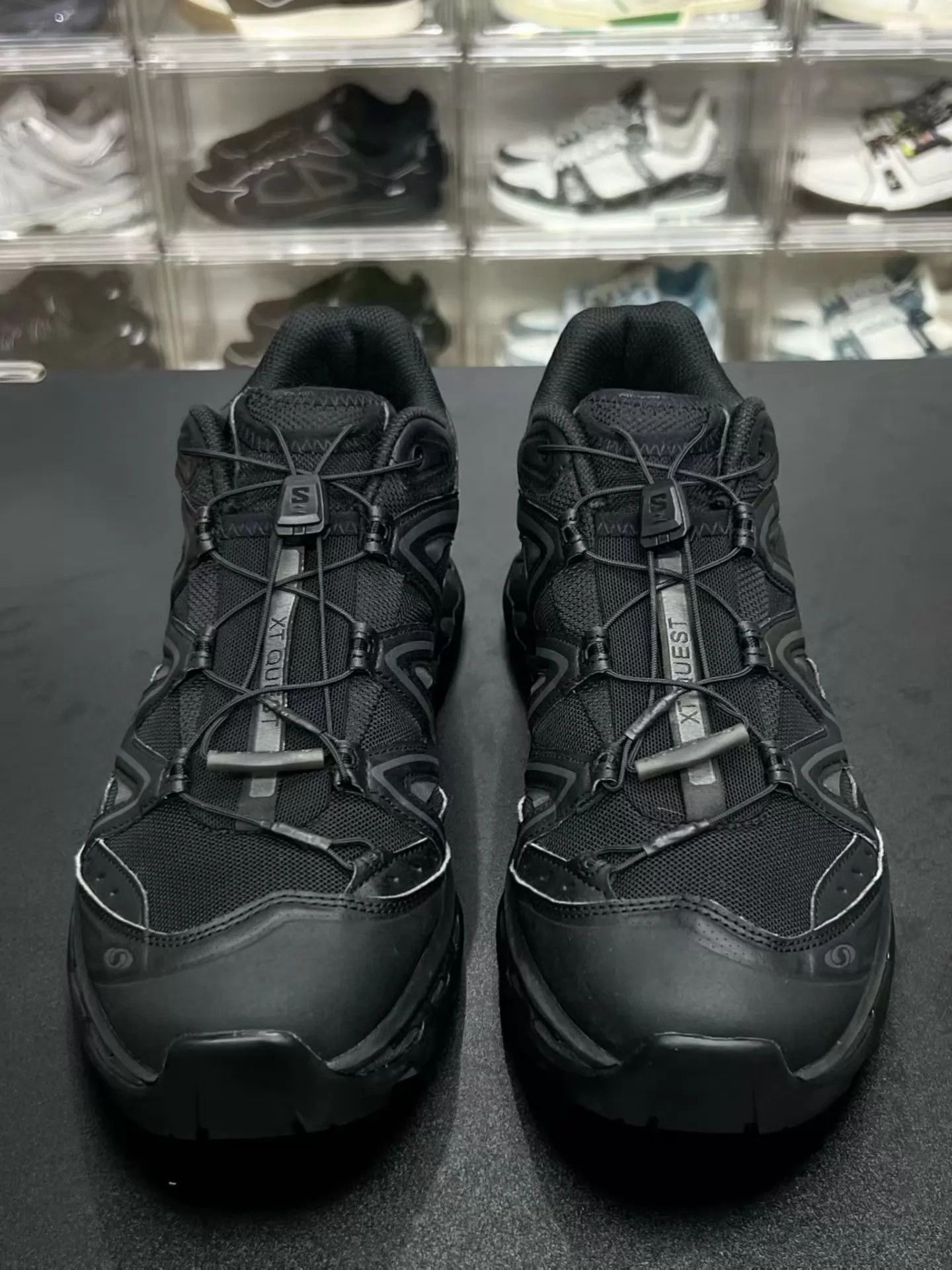 Salomon Salomon XT-Quest Black 42.5EU Nearnew Trail Shoes Size US 9.5 / EU 42-43 - 2 Thumbnail
