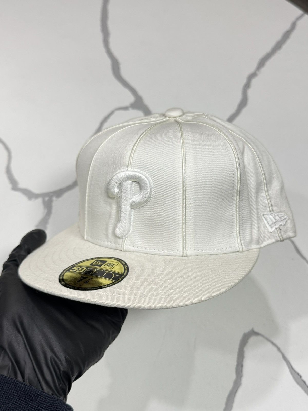 New Era Vintage Philadelphia Phillies Laced Fitted Cap Size ONE SIZE - 2 Thumbnail