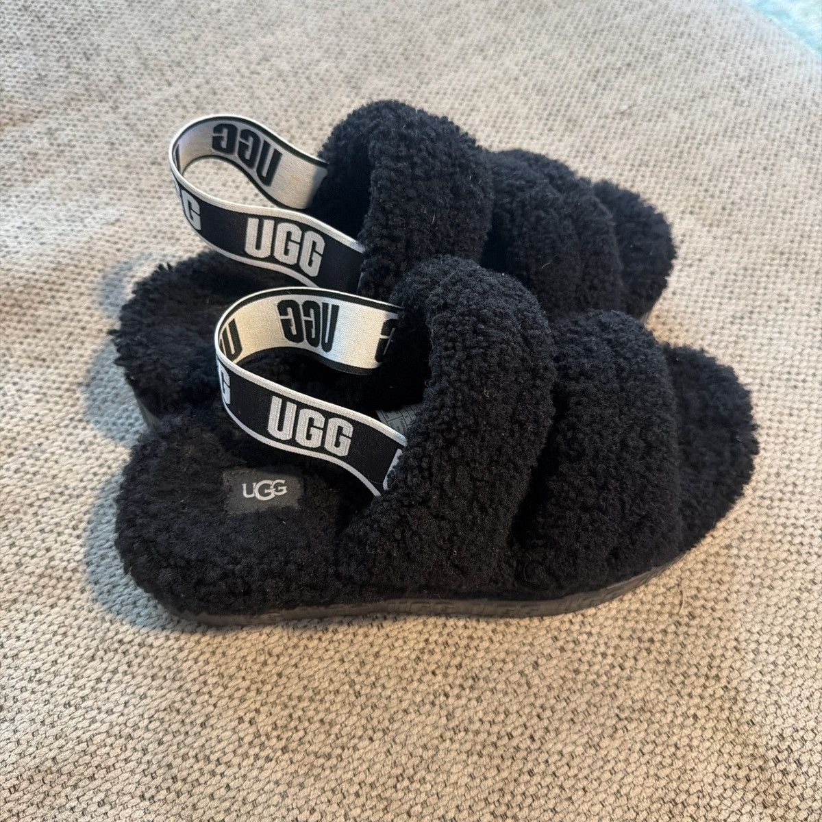 Ugg UGG black slippers w/ straps Size US 8 / IT 38 - 2 Thumbnail