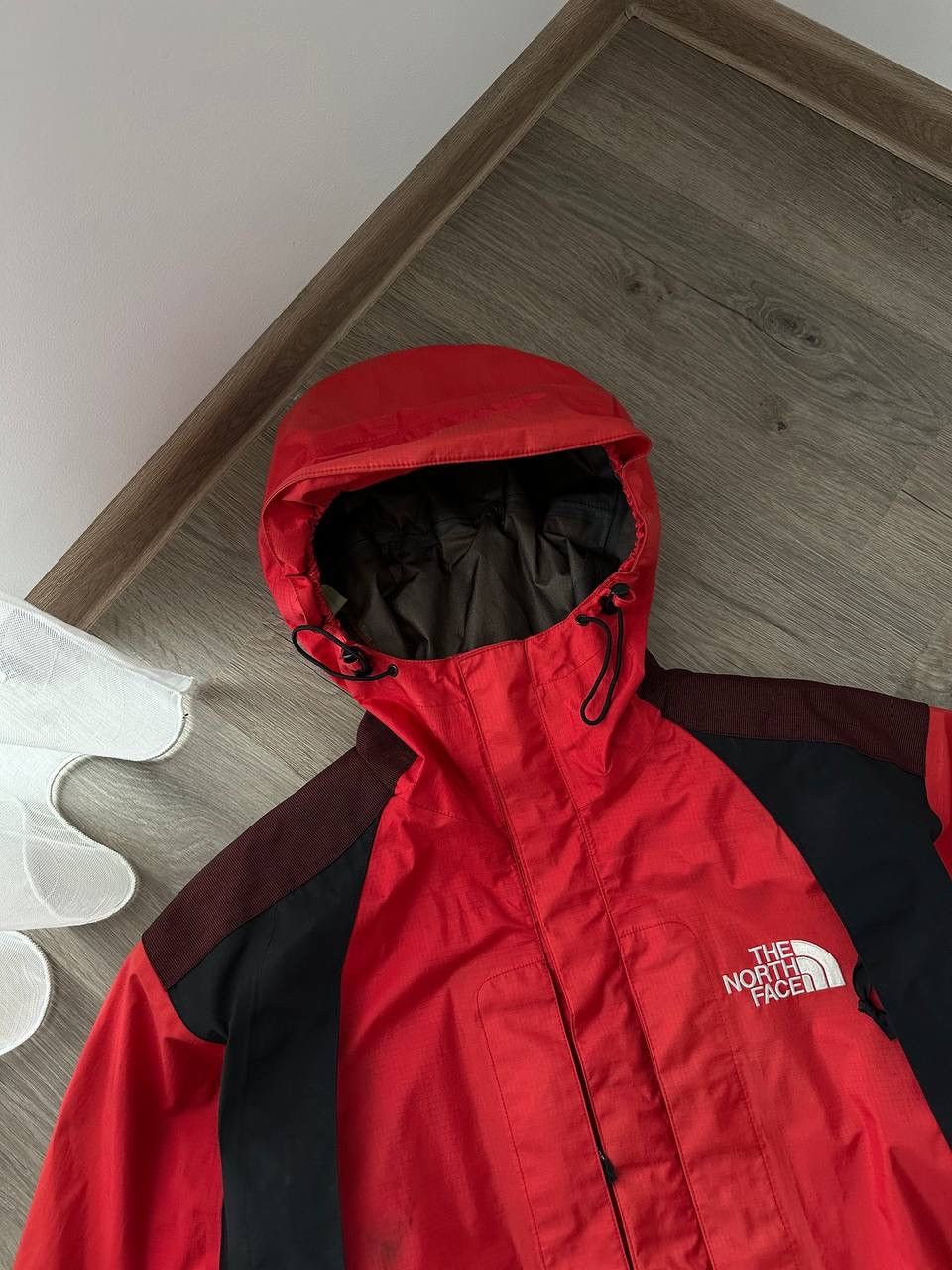 The North Face × Vintage Vintage Outdoor Red Gore-Tex The North Face Jacket Size US L / EU 52-54 / 3 - 8 Thumbnail