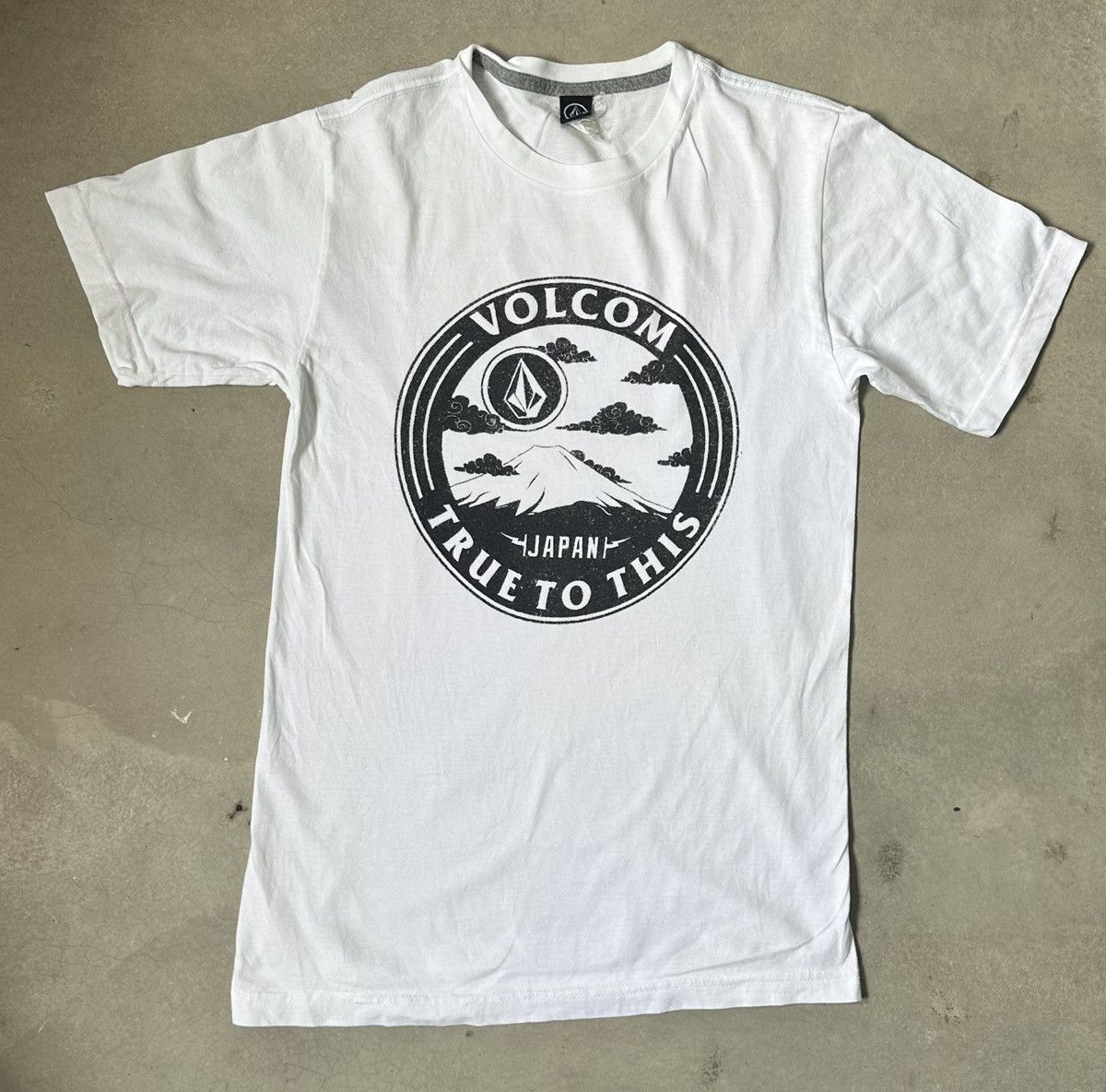 Volcom VOLCOM JAPAN TRUE TO THIS TEE Size US M / EU 48-50 / 2 - 1 Thumbnail