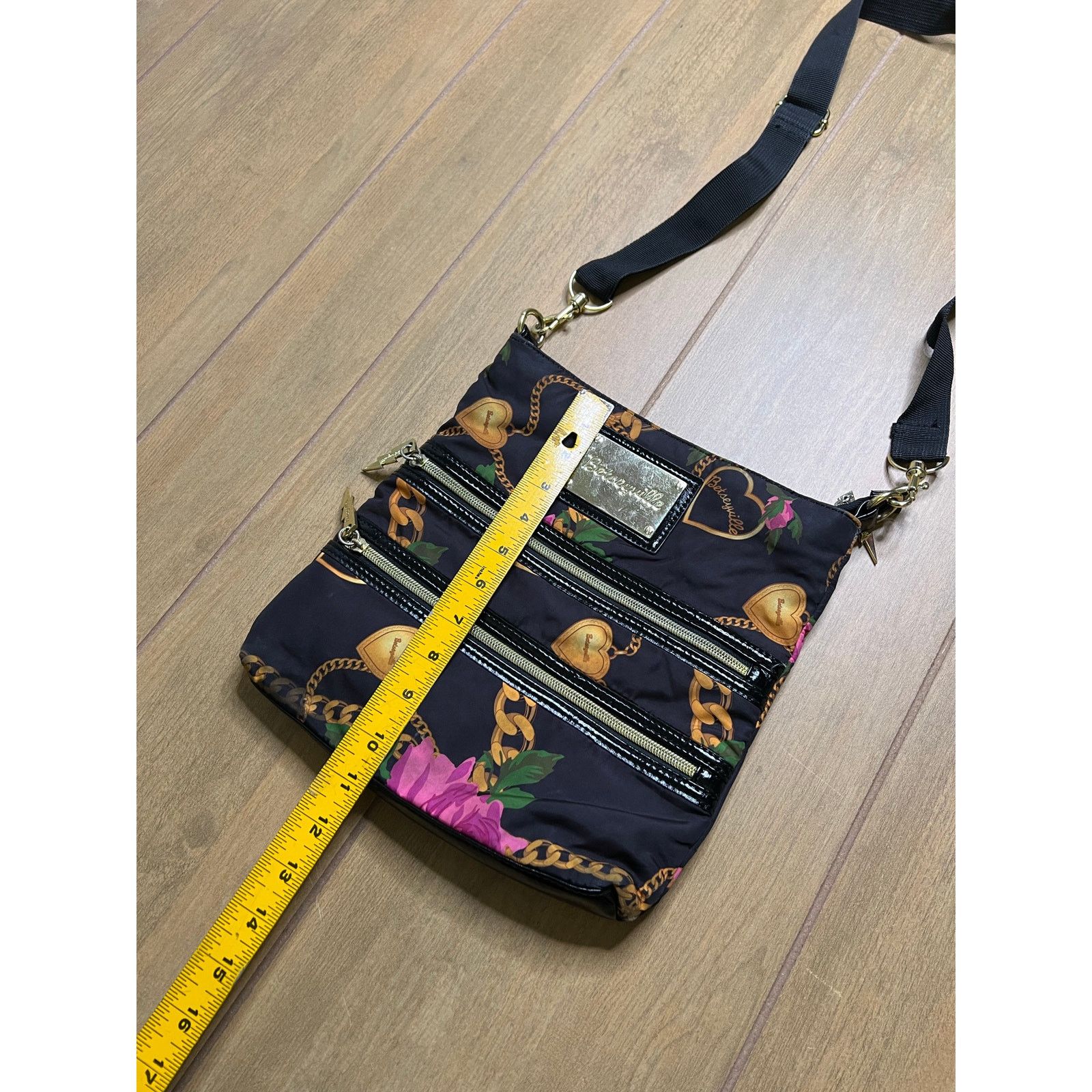 Betsey Johnson Betseyville Betsey Johnson Crossbody Bag Floral Heart Y2K Size ONE SIZE - 5 Thumbnail