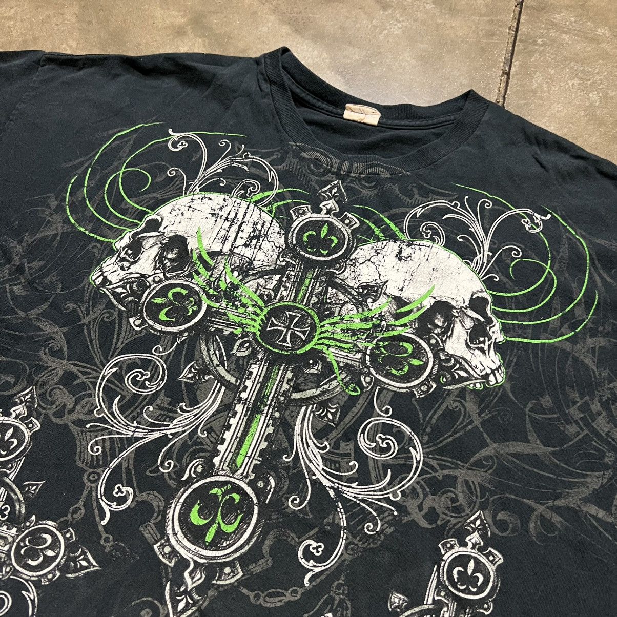 Vintage Vintage Skull Cross Graphic Tee Grunge Punk JNCO Skater Y2K Size US XXL / EU 58 / 5 - 4 Thumbnail