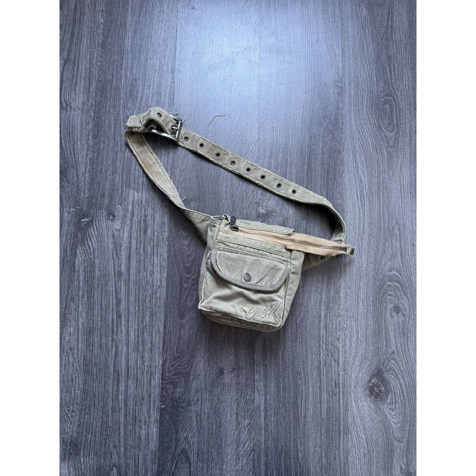 Backpack x Oneill Y2K Vintage Oneill Canvas One Shoulder Bag in Green, Men's