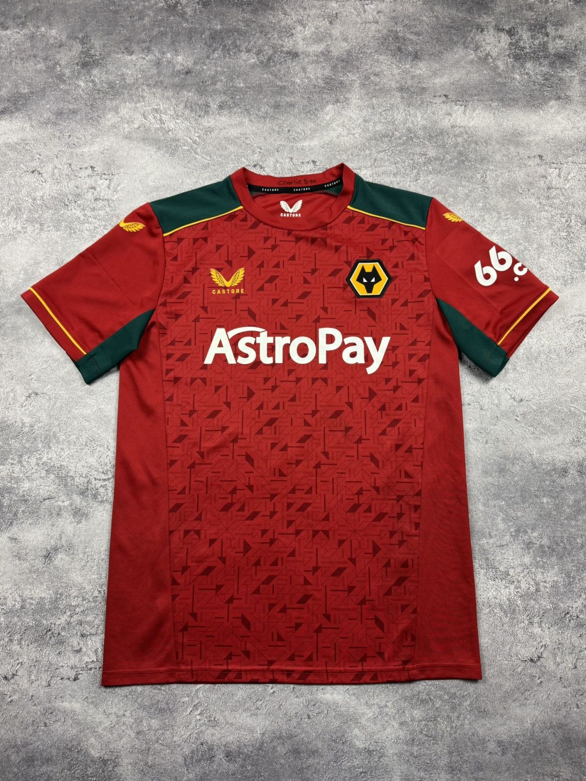 Castore 2023/2024 Castore Wolves Wolverhampton Wanderers Jersey Tee Size US M / EU 48-50 / 2 - 1 Thumbnail