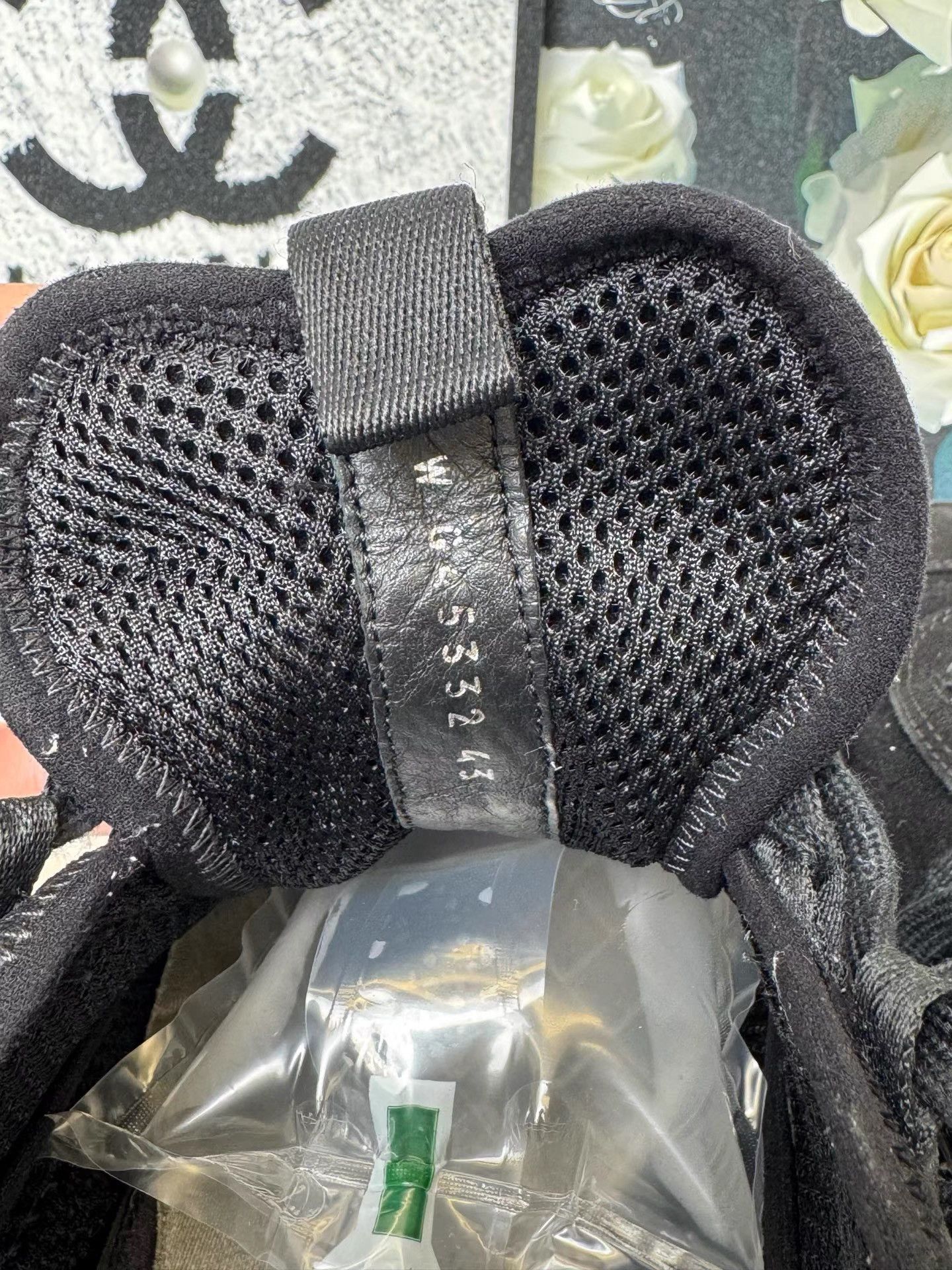 Chanel CHANEL Black Suede CC Logo Air Cushion Sneakers K36 Size US 10 / EU 43 - 5 Thumbnail