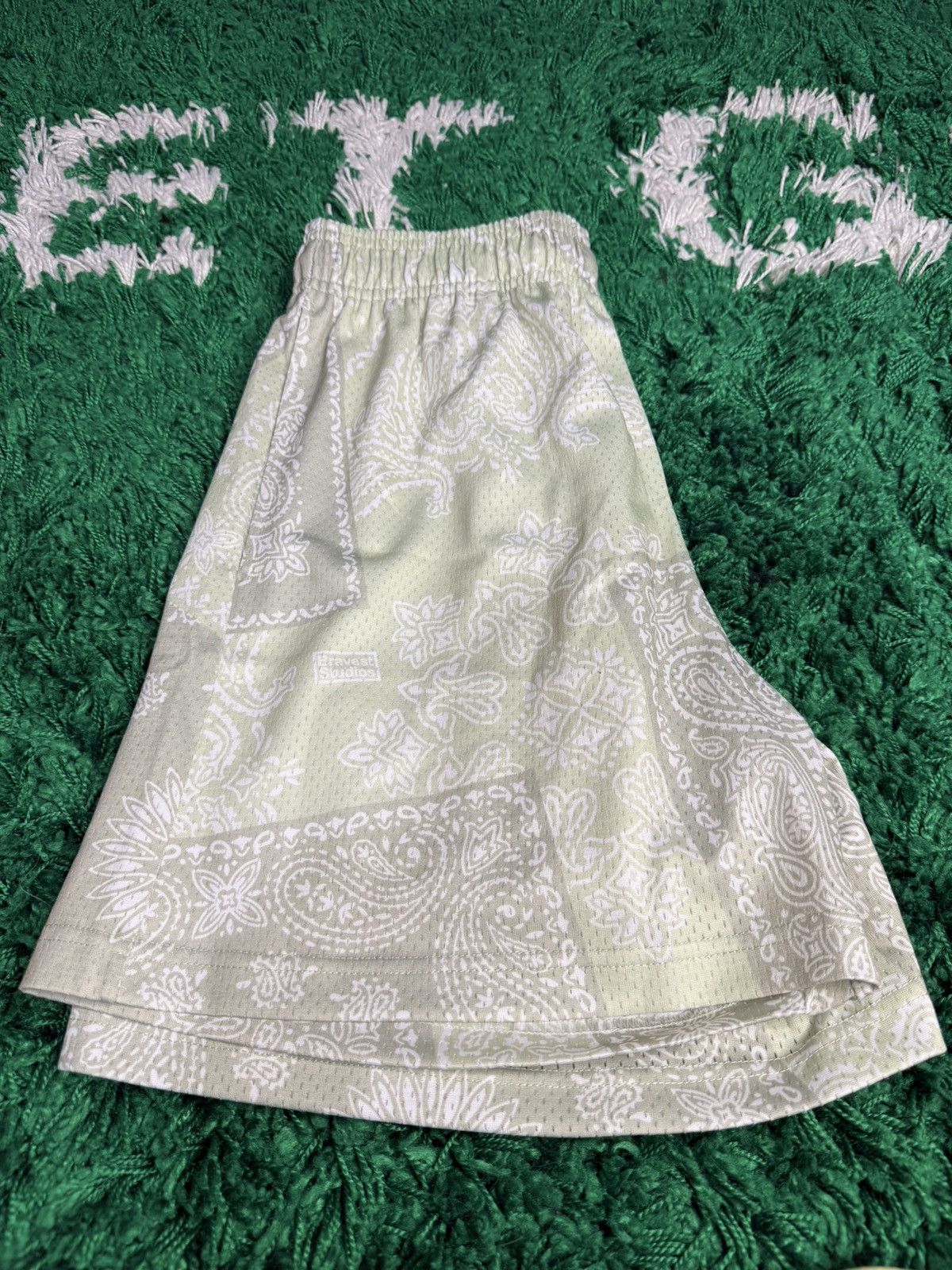 Bravest Studios Bravest Studio Beige Green Paisley Size Medium Size US 32 / EU 48 - 1 Thumbnail