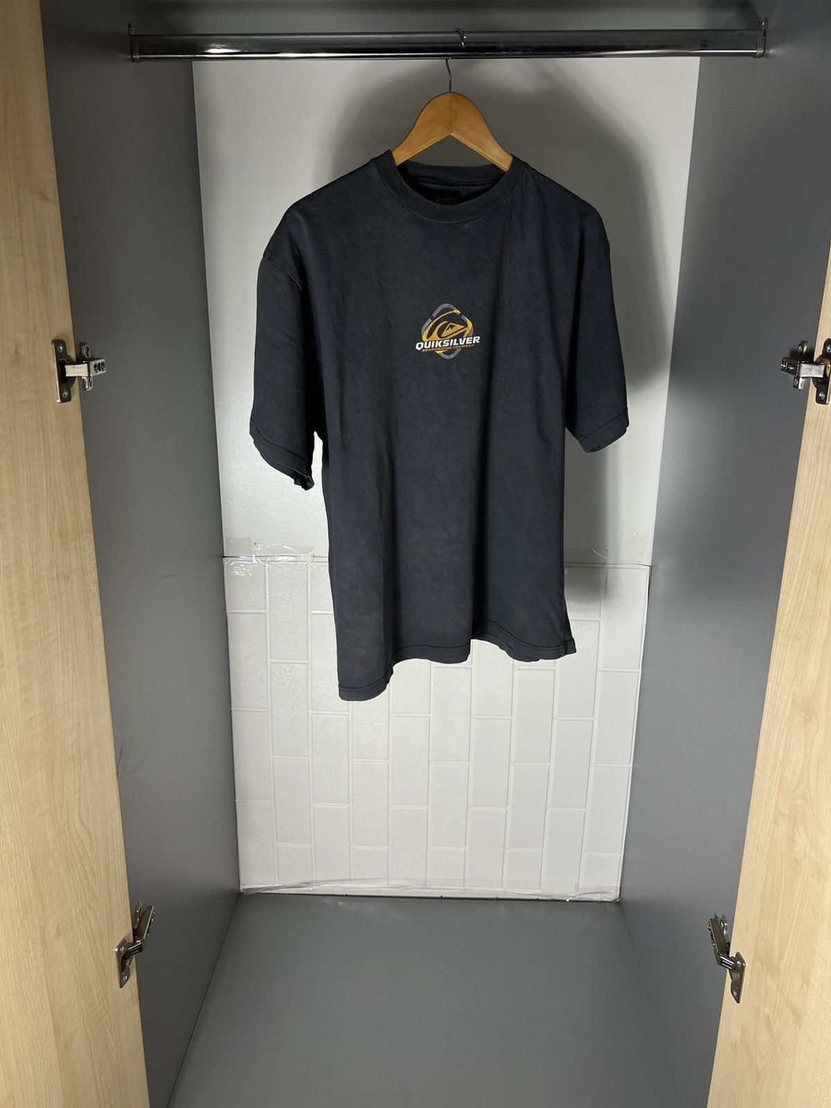 Quiksilver VINTAGE QUIKSILVER RETRO T-SHIRT SURF SKATEBOARD Y2K 90s Size US L / EU 52-54 / 3 - 4 Thumbnail