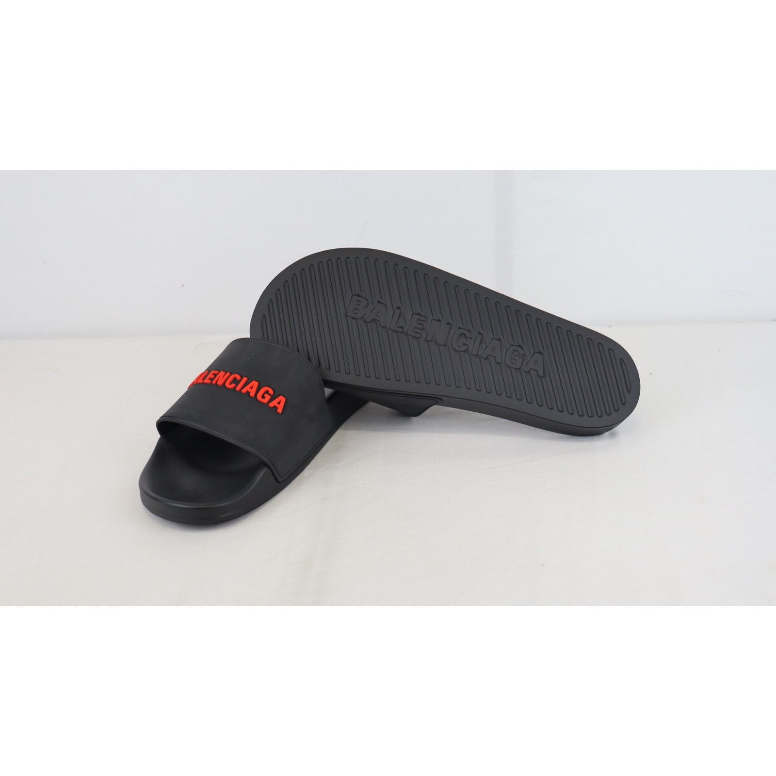 Balenciaga o1rshd1 Smooth Rubber Logo Pool Slide in Black/Red Size US 14 / EU 47 - 6 Thumbnail