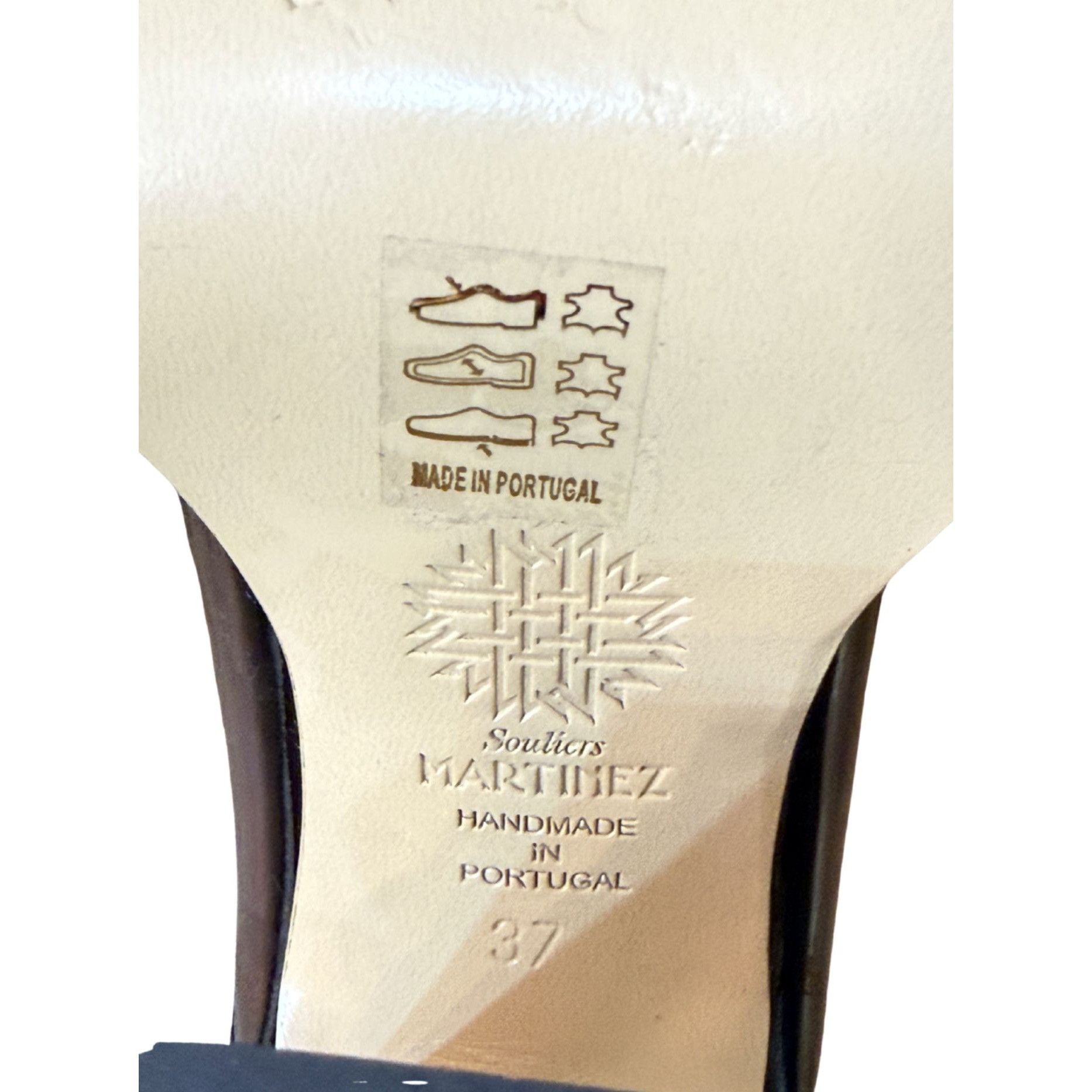 Other Souliers Martinez CASILDA Black Leather Mary Jane Pumps EUC Size US 7 / IT 37 - 7 Thumbnail