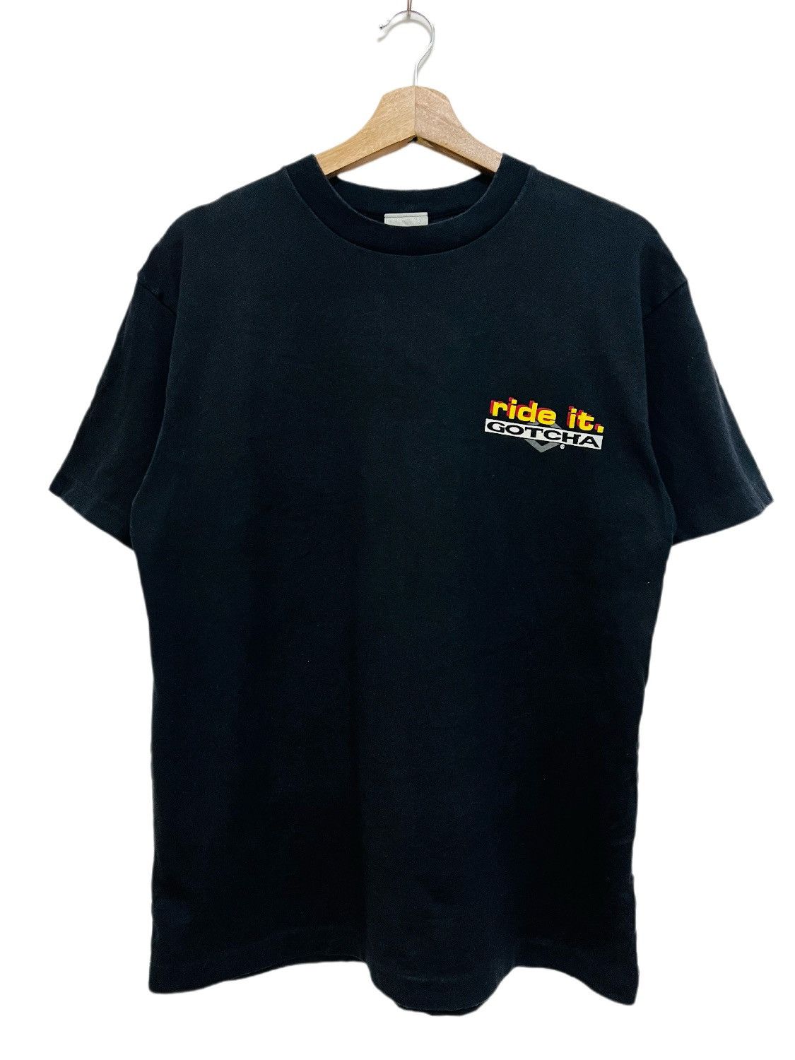 Gotcha × Vintage VINTAGE 1992 GOTCHA INTERNATIONAL SURF TEE Size US M / EU 48-50 / 2 - 2 Thumbnail