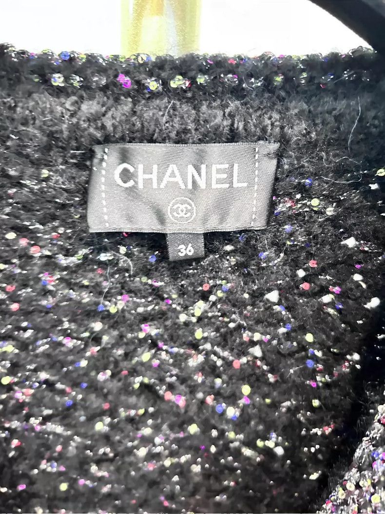 Chanel 21k black and gray colored candy sequins 5-point me