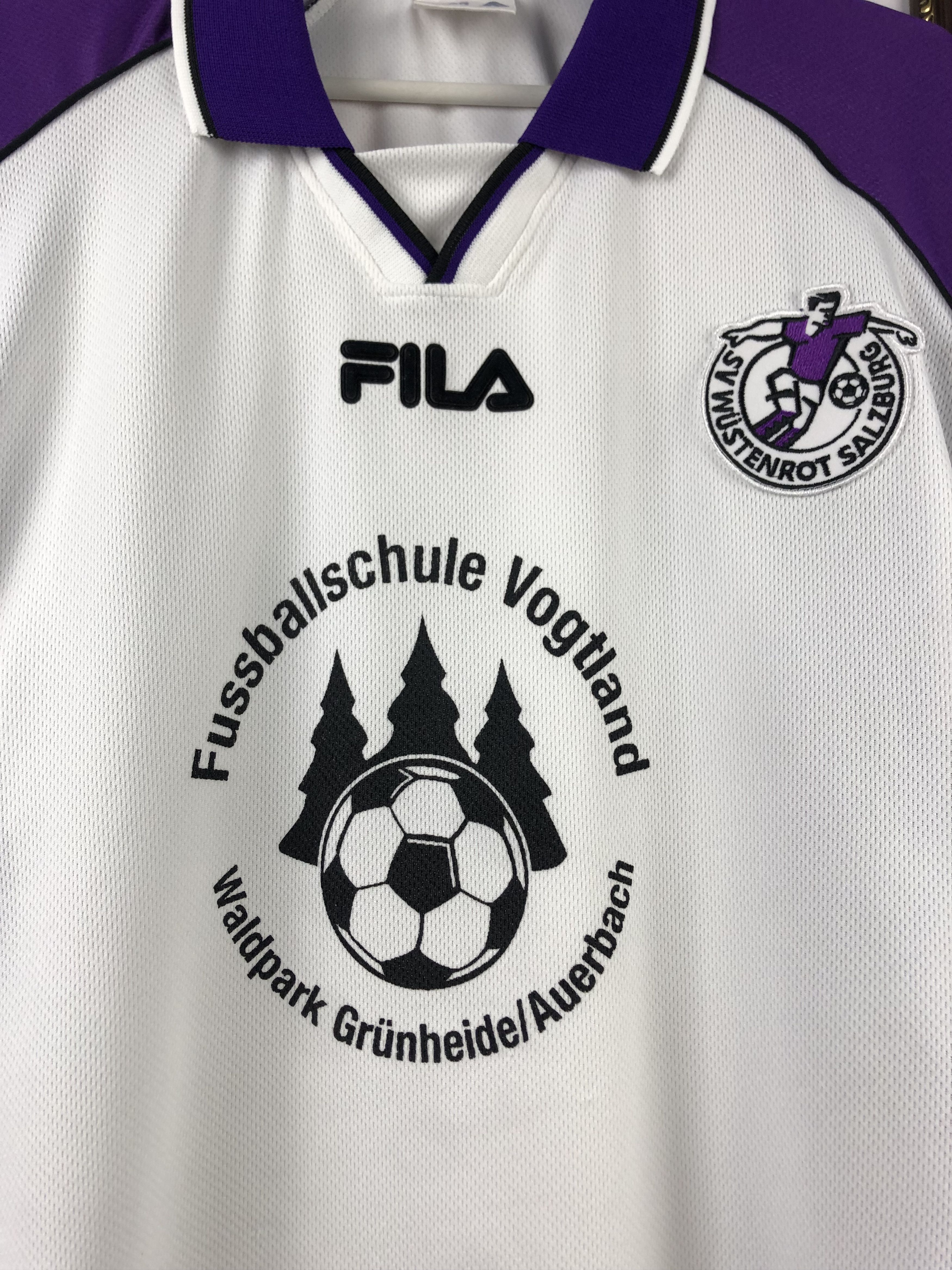 Vintage Vintage 90's Red Bull Salzburg Football Shirt Soccer Jersey Size US L / EU 52-54 / 3 - 5 Thumbnail