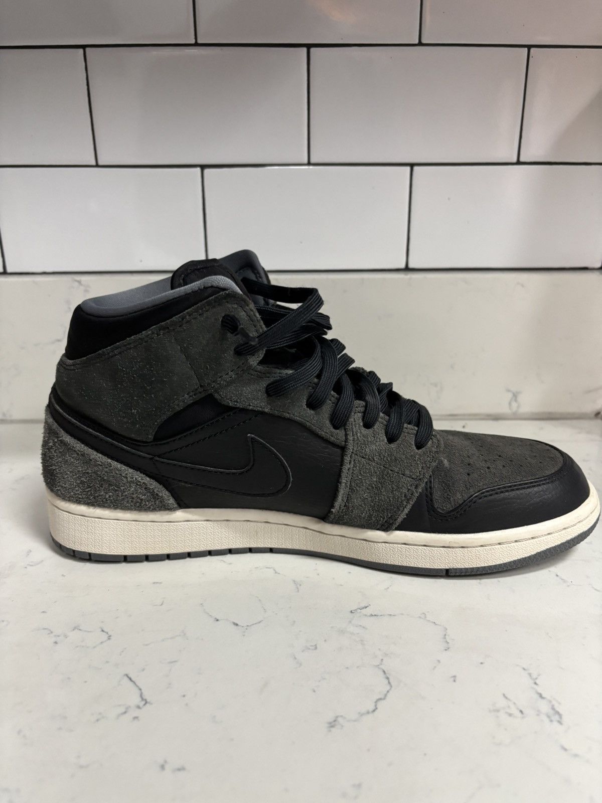 Jordan Brand Jordan 1 Mid “Shadow 2.0” Size US 9.5 / EU 42-43 - 5 Thumbnail