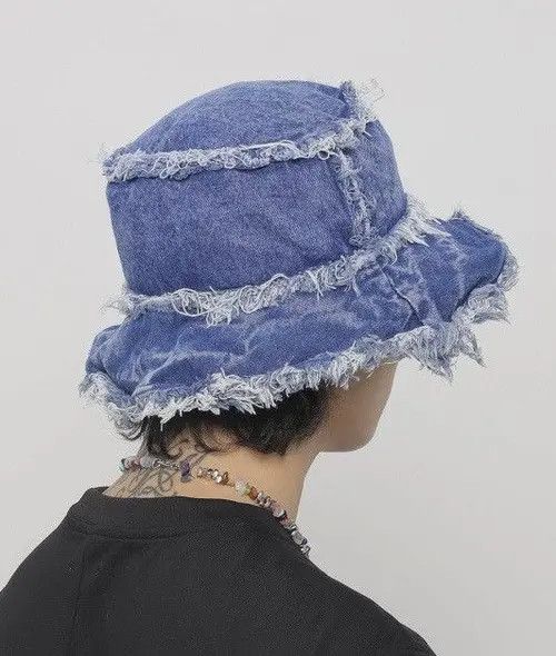 Other Avant garde washed reversible distressed raw bucket hat Size ONE SIZE - 7 Thumbnail