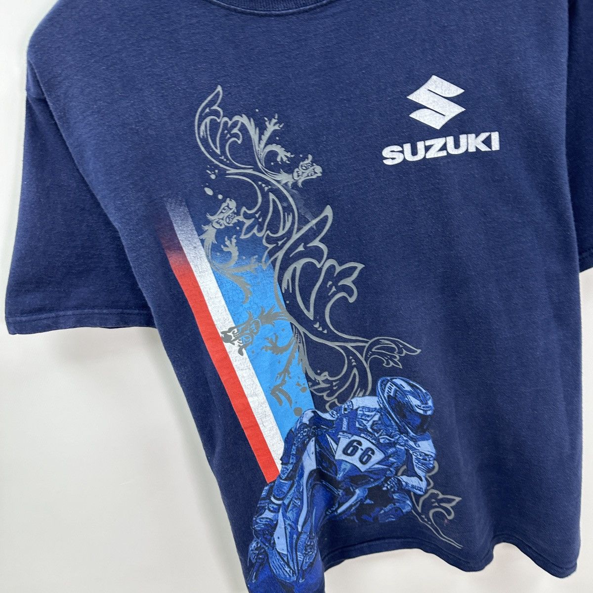 Vintage Vintage 00s Suzuki washed Motorcycle racing tee y2k FOTL og Size US L / EU 52-54 / 3 - 5 Thumbnail