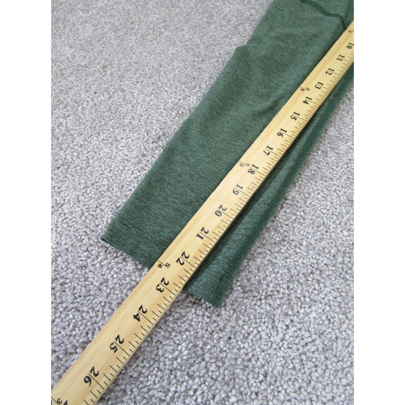 Outdoor Voices VINTAGE Outdoor Voices Leggings Womens Small Green Compression Crop Gym Hiking Size 28" / US 6 / IT 42 - 2 Thumbnail