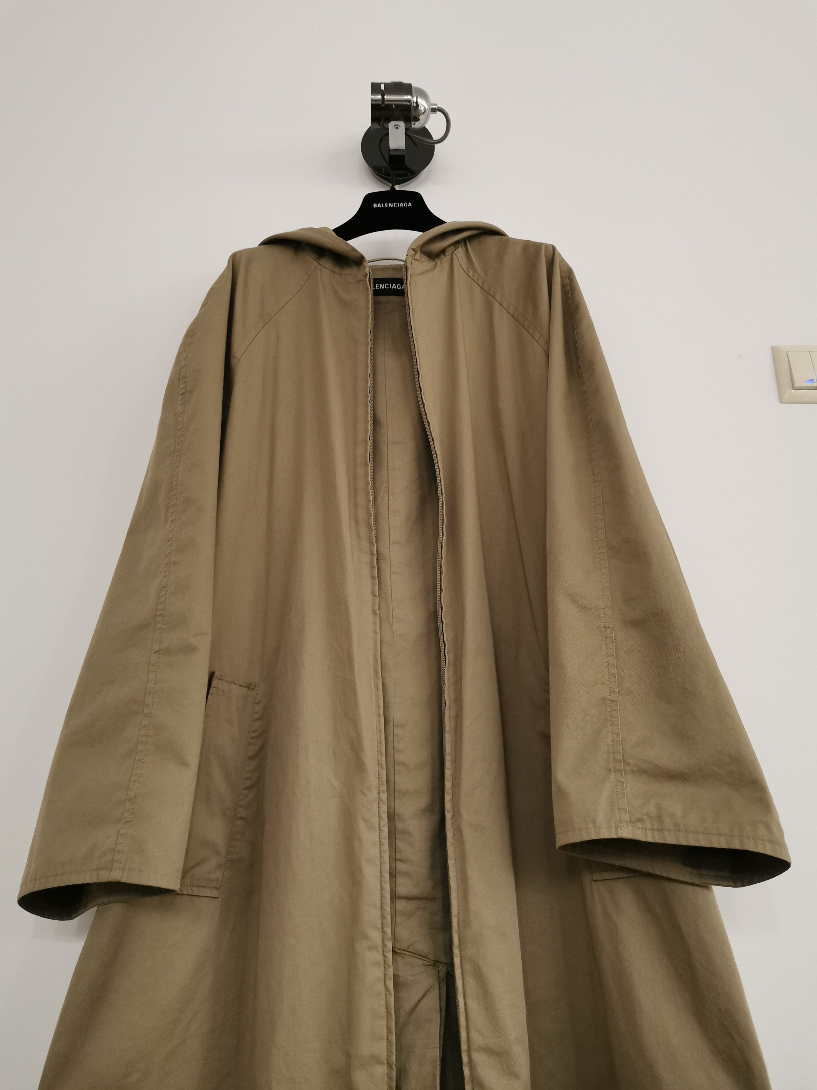 Balenciaga Balenciaga 2019 Oversized Hooded Coat Size US S / EU 44-46 / 1 - 16 Thumbnail