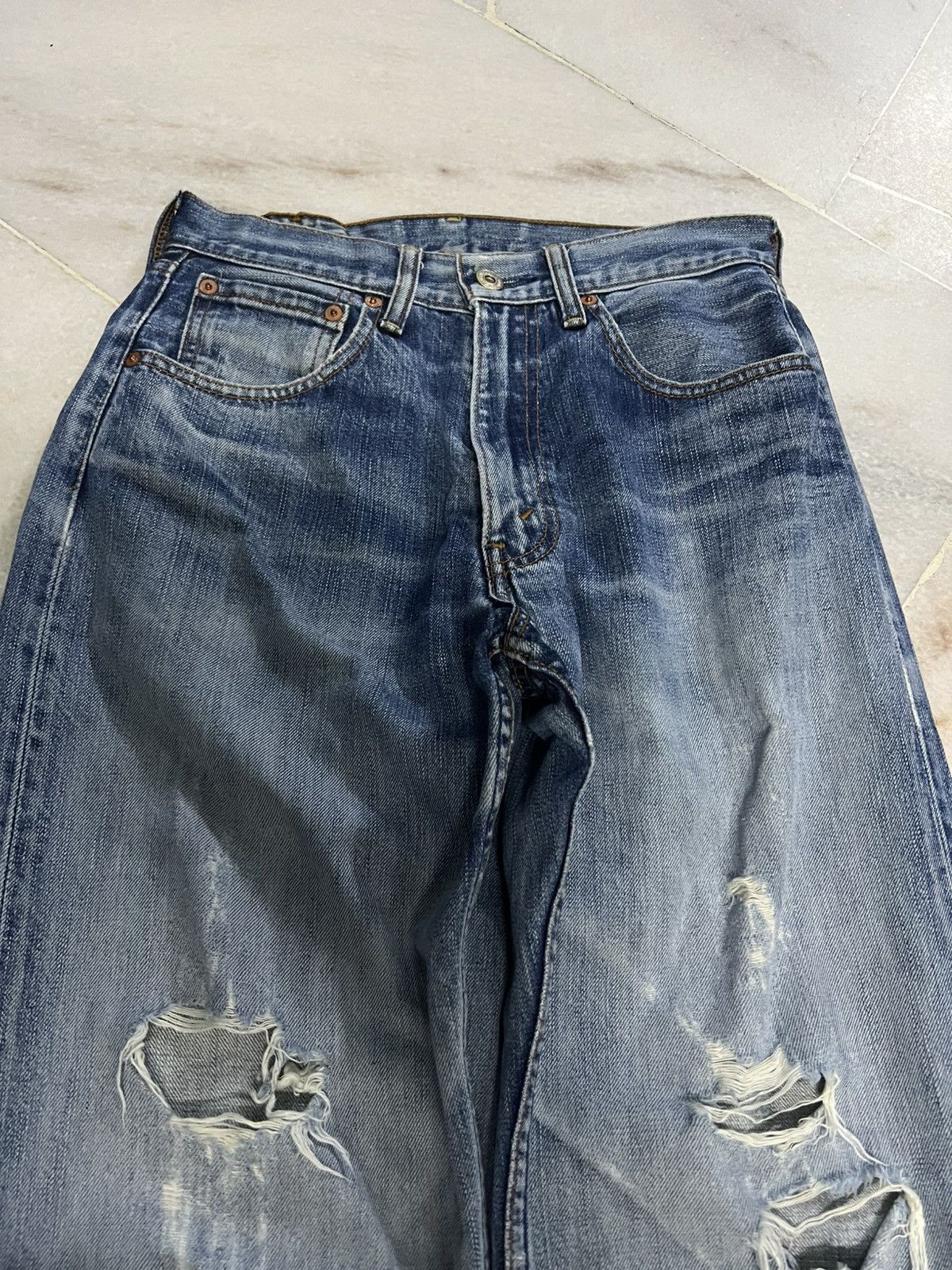 Levi's × Levi's Vintage Clothing 💥Baggy💥Vintage Levis 504 Light Wash Distress Jean Size US 27 - 3 Thumbnail