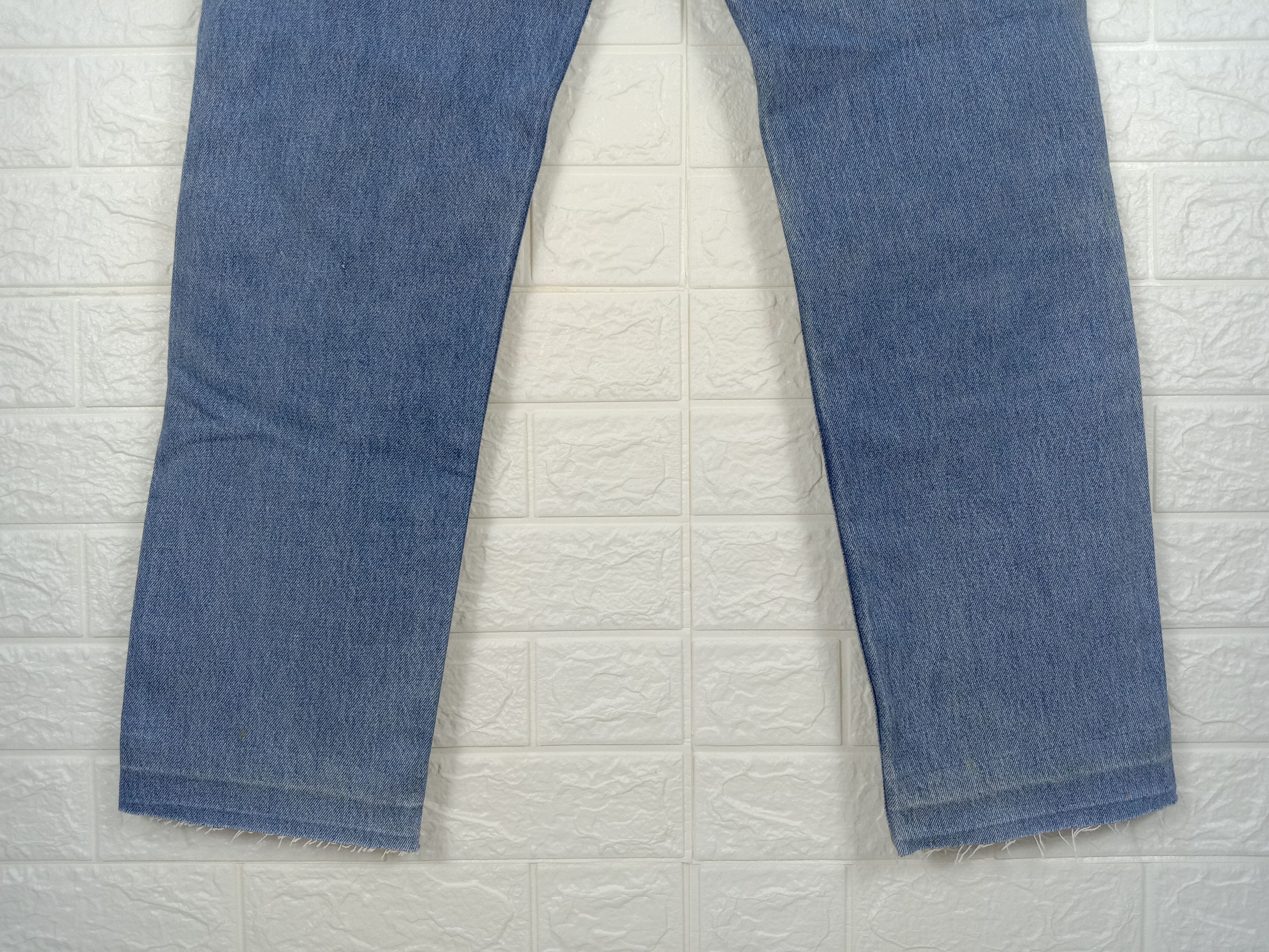 Levi's Vintage Levi's 501 Jeans Blue Wash Buttons Fly Denim Size 29" - 8 Thumbnail