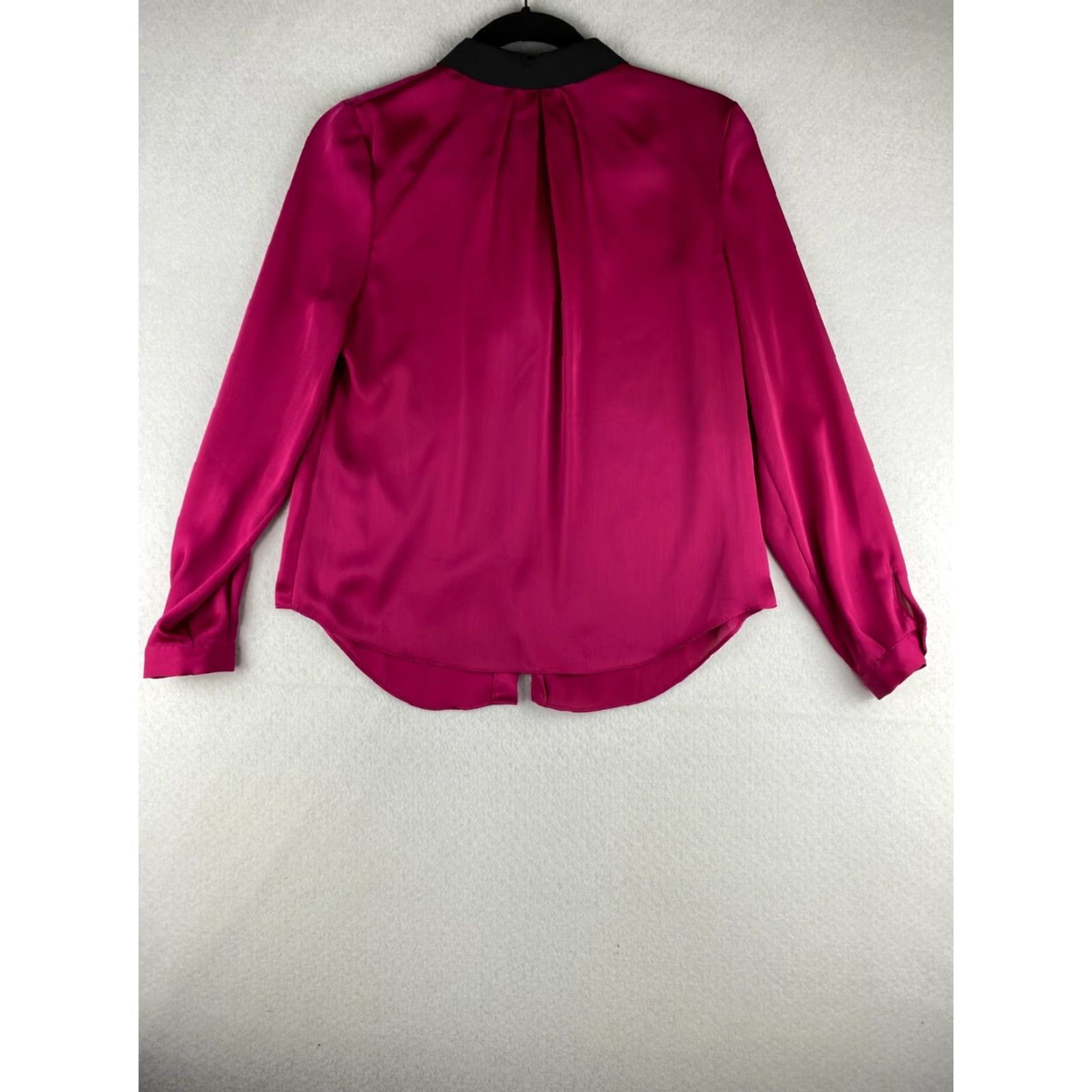 Vince Camuto Vince Camuto Blouse Womens L Peter Pan Collar Long Sleeve Button Up Pink, Polyester, Regular, Solid, Modern, Part of Women’s Apparel Size L / US 10 / IT 46 - 6 Thumbnail