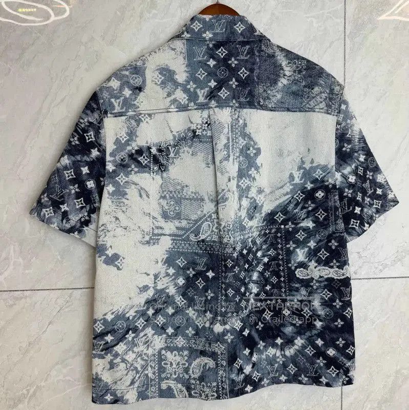 Louis Vuitton Louis Vuitton Spring Autumn Men's Short Sleeve Shirt . Size US S / EU 44-46 / 1 - 1 Thumbnail