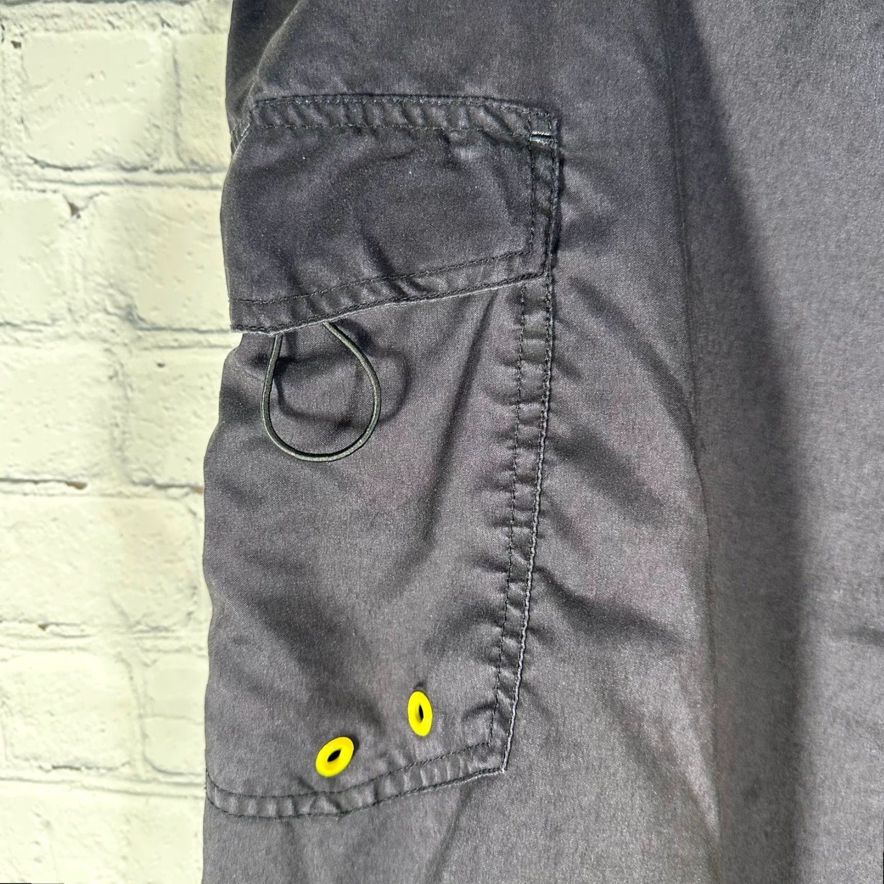 Vintage DC Shoes Mens Board Shorts Black Yellow Logo Cargo Pocket Swim Trunks 38 Size US 38 / EU 54 - 2 Thumbnail