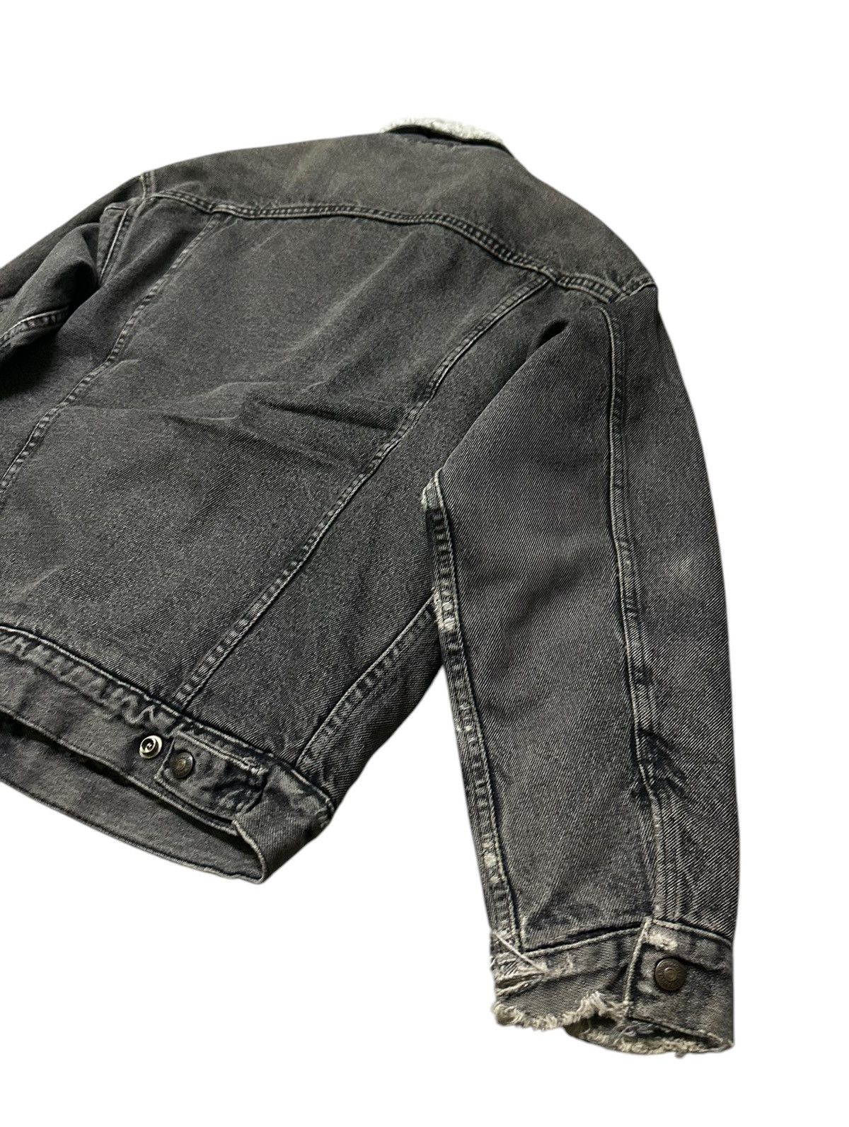 Levi's Vintage Levis sherpa trucker denim jacket Size US S / EU 44-46 / 1 - 6 Thumbnail