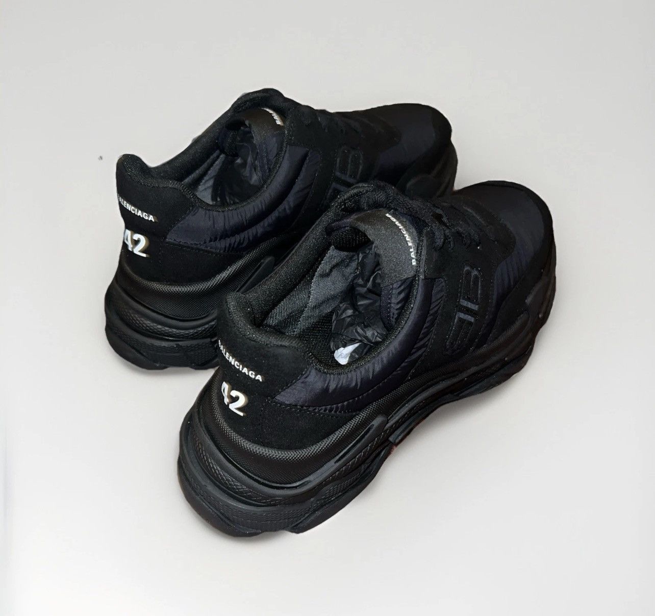 Balenciaga NEW Balenciaga Triple S Nylon Black Size 42 *READY TO SHIP* Size US 9 / EU 42 - 4 Thumbnail