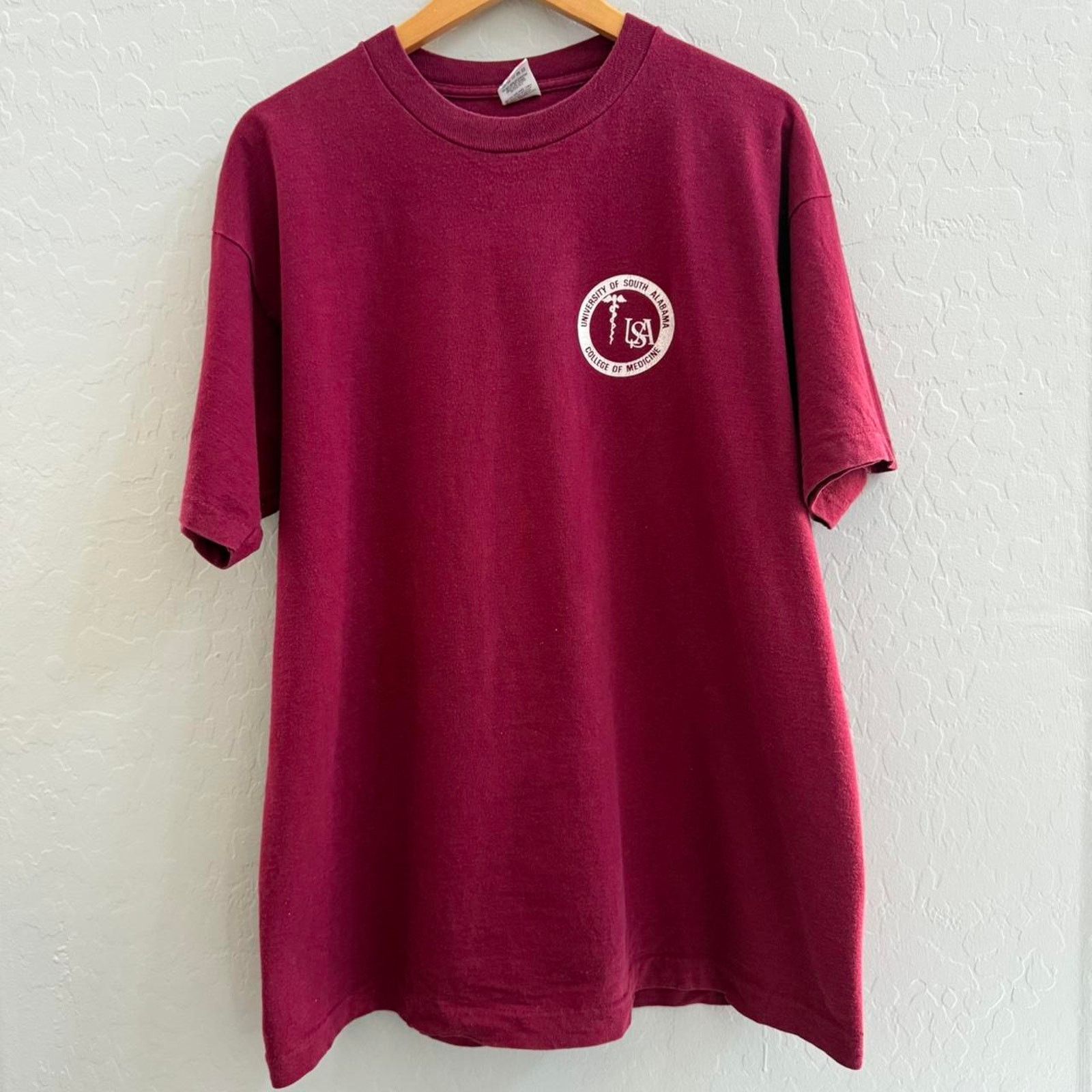 Fruit Of The Loom Vintage 1996 usa college of medicine art t-shirt Size US XL / EU 56 / 4 - 4 Thumbnail